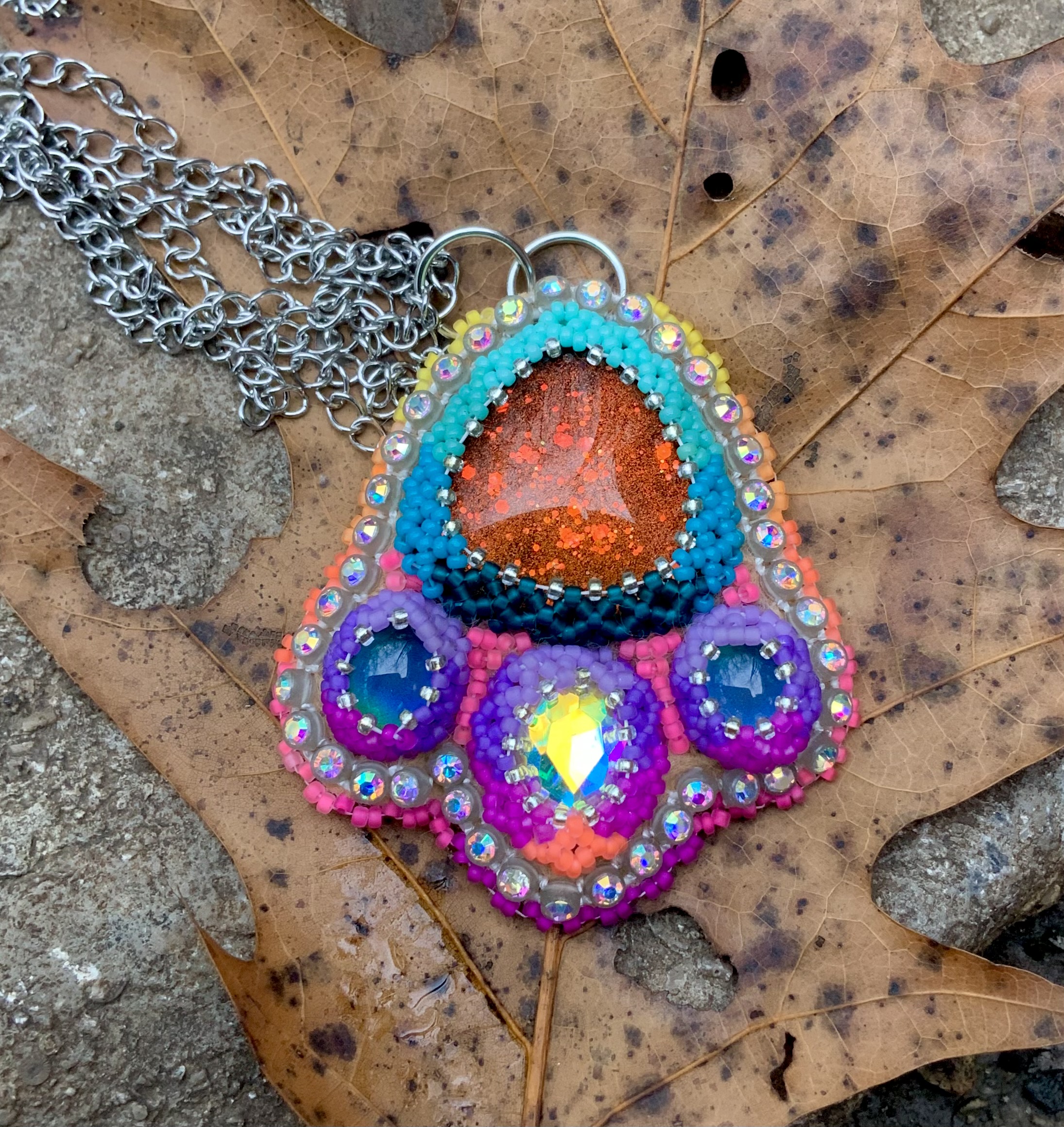 Glacier sparks gourd stitched beaded pendant