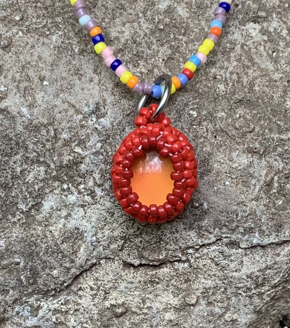 Thermal color changey beaded pendant 