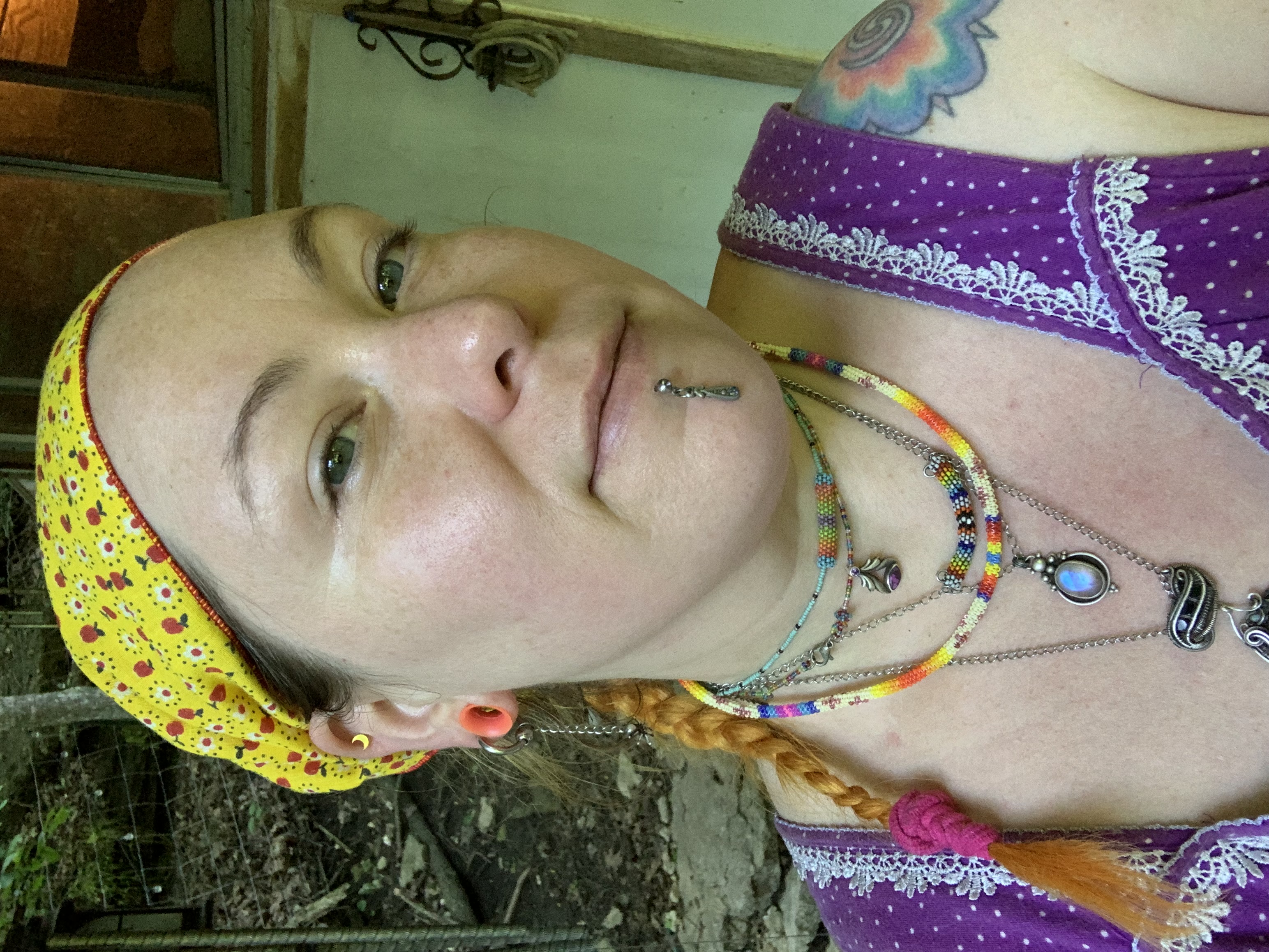 Rose gold sparkles gourd stitched necklace 