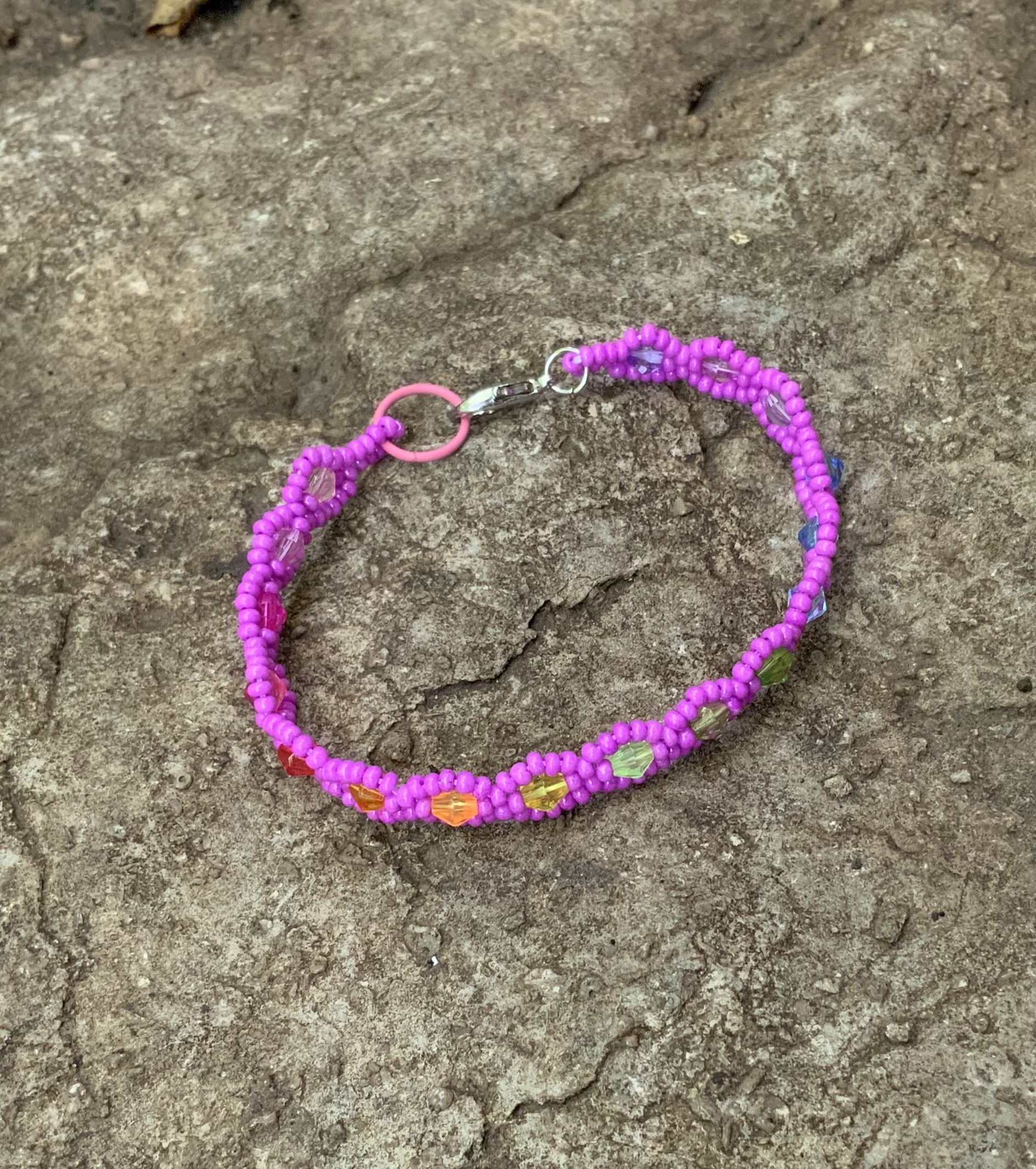 Magenta rainbow dots beaded bracelet