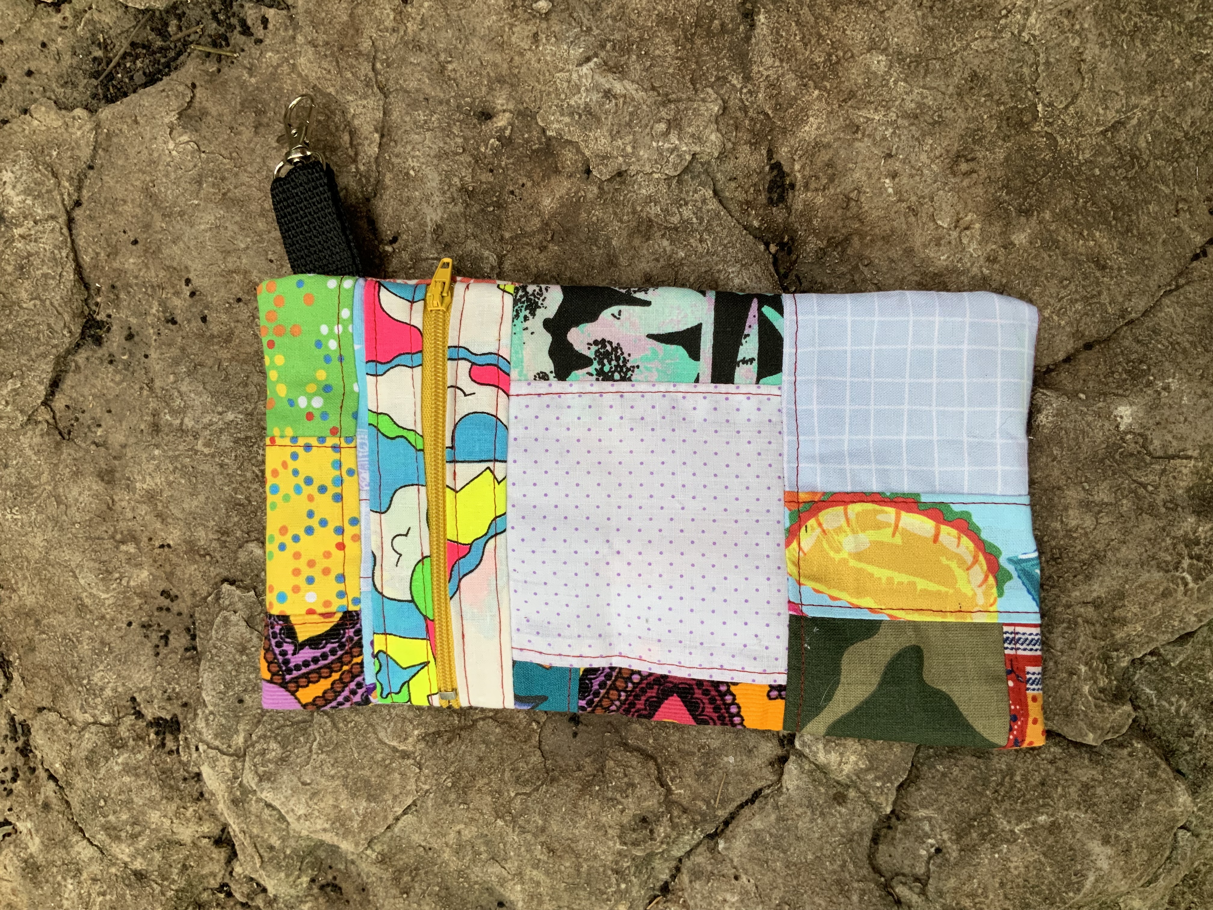 Small patchwork clip bag