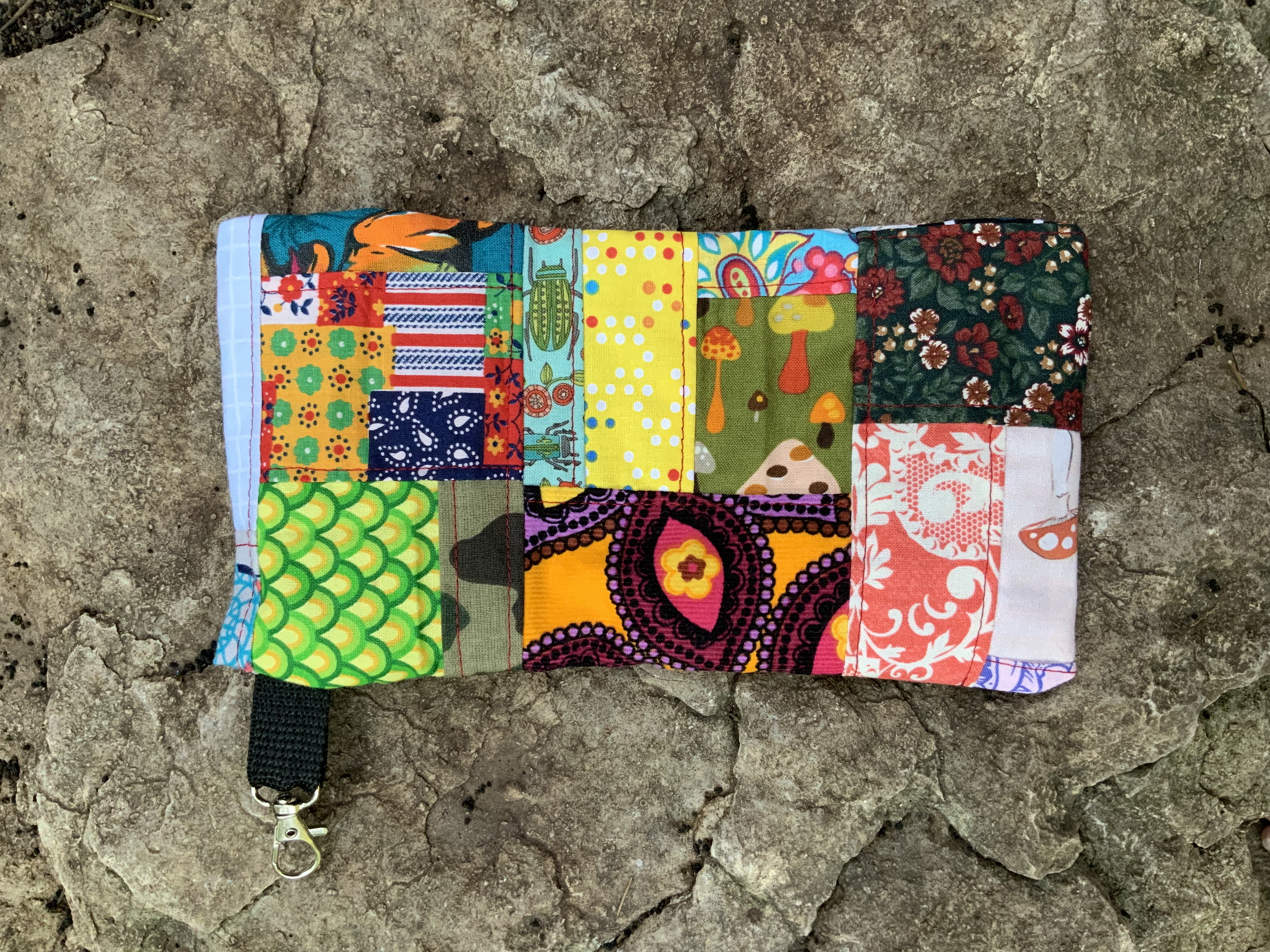 Small patchwork clip bag