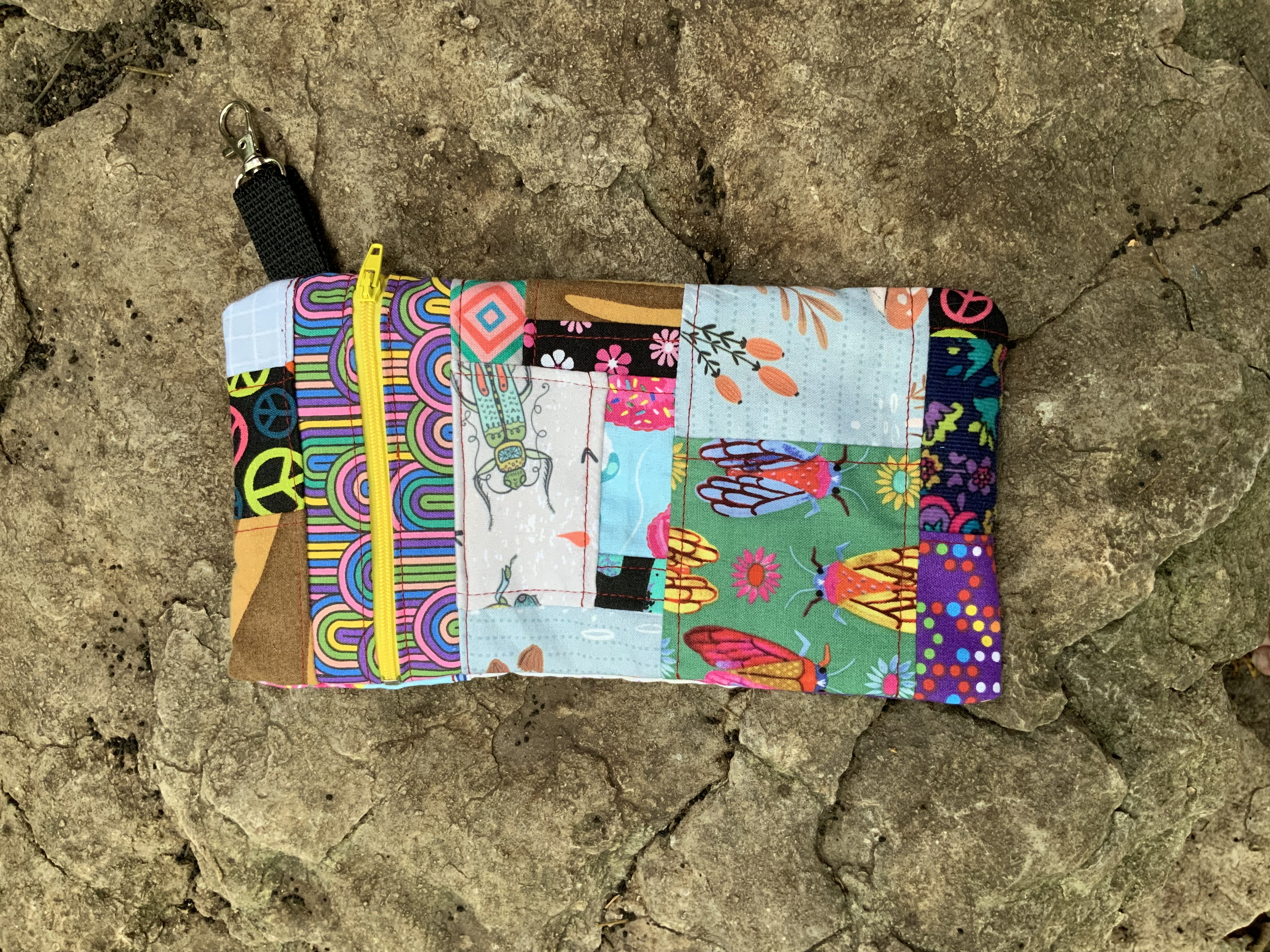 Small patchwork clip bag