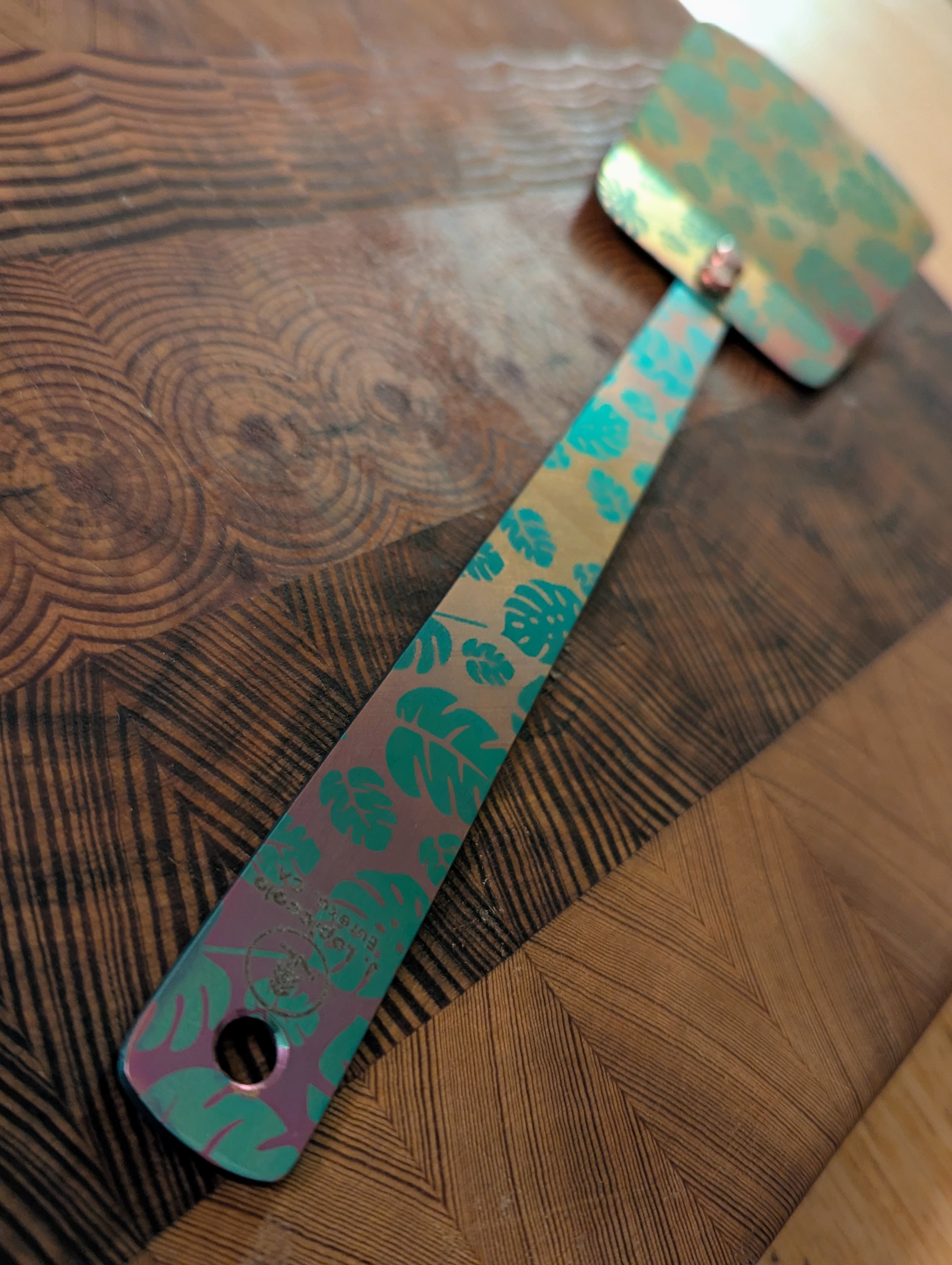 Anodized Titanium Spatula with Monstera Pattern