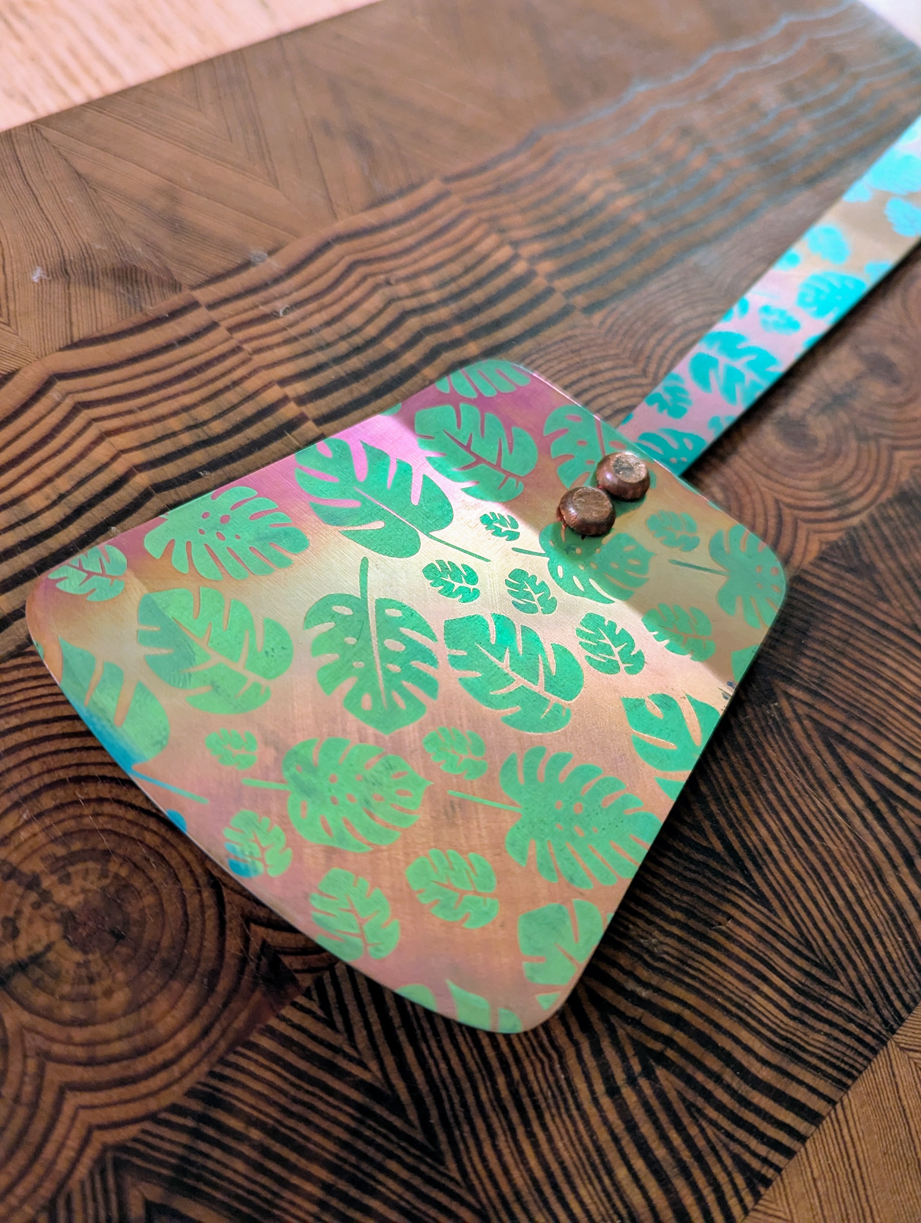 Anodized Titanium Spatula with Monstera Pattern