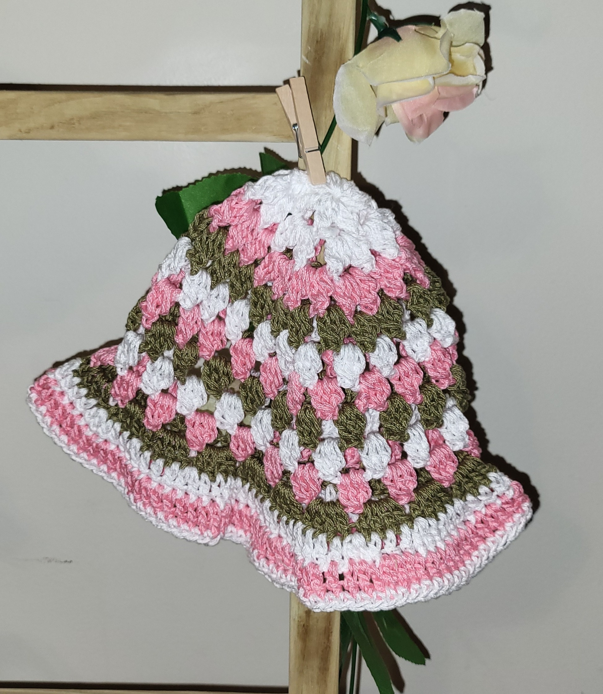 Crochet Handmade Bucket Hat Color Peach, White, Brown