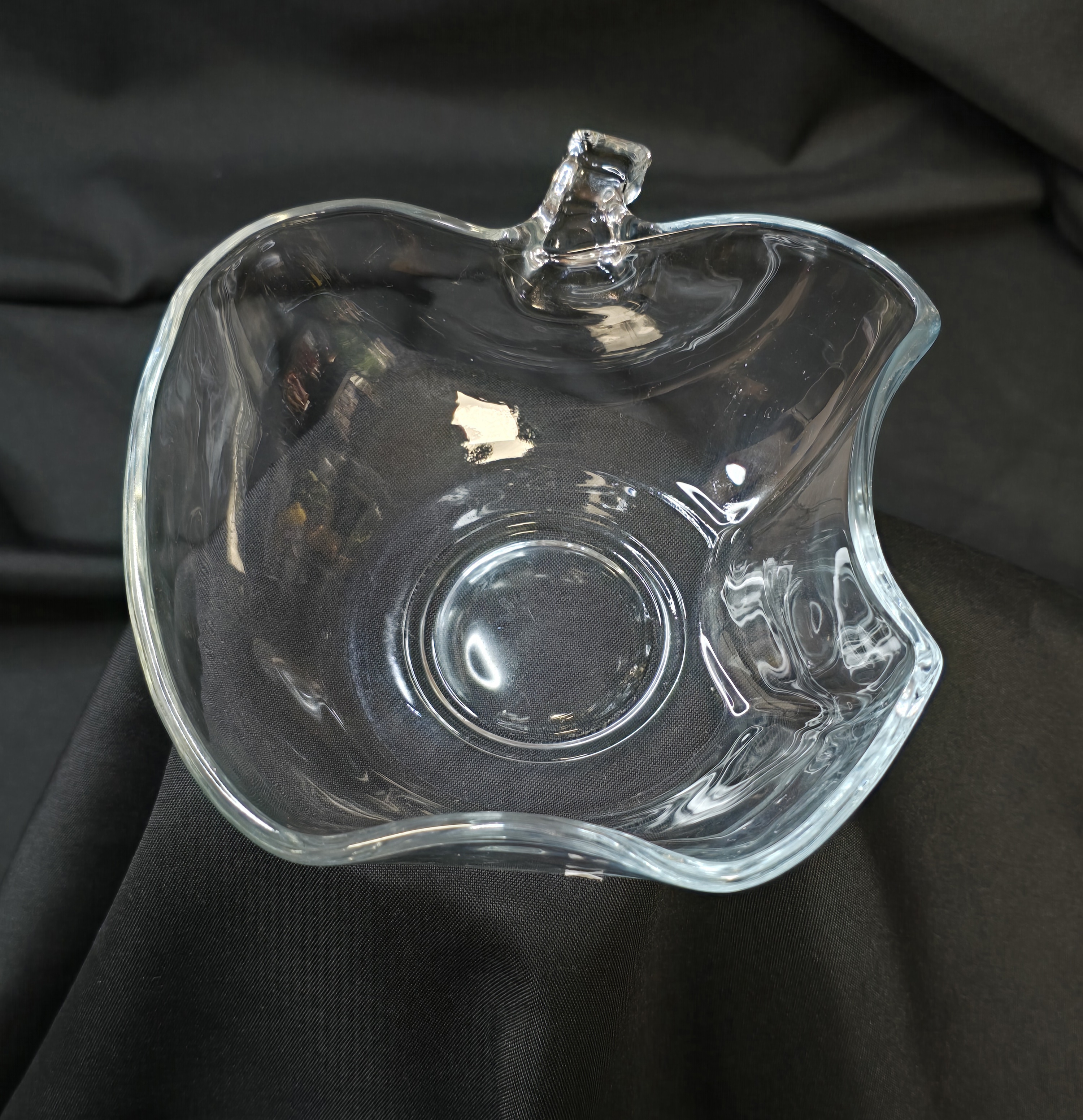 Stiklinis dubuo- salotinė