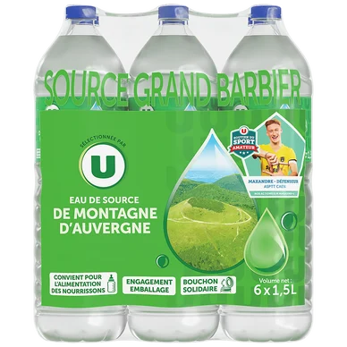 Eau de source de montagne d'Auvergne