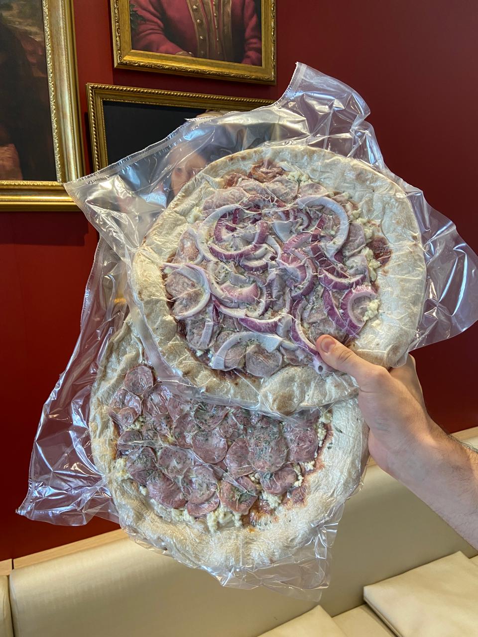 Pizza inteira congelada