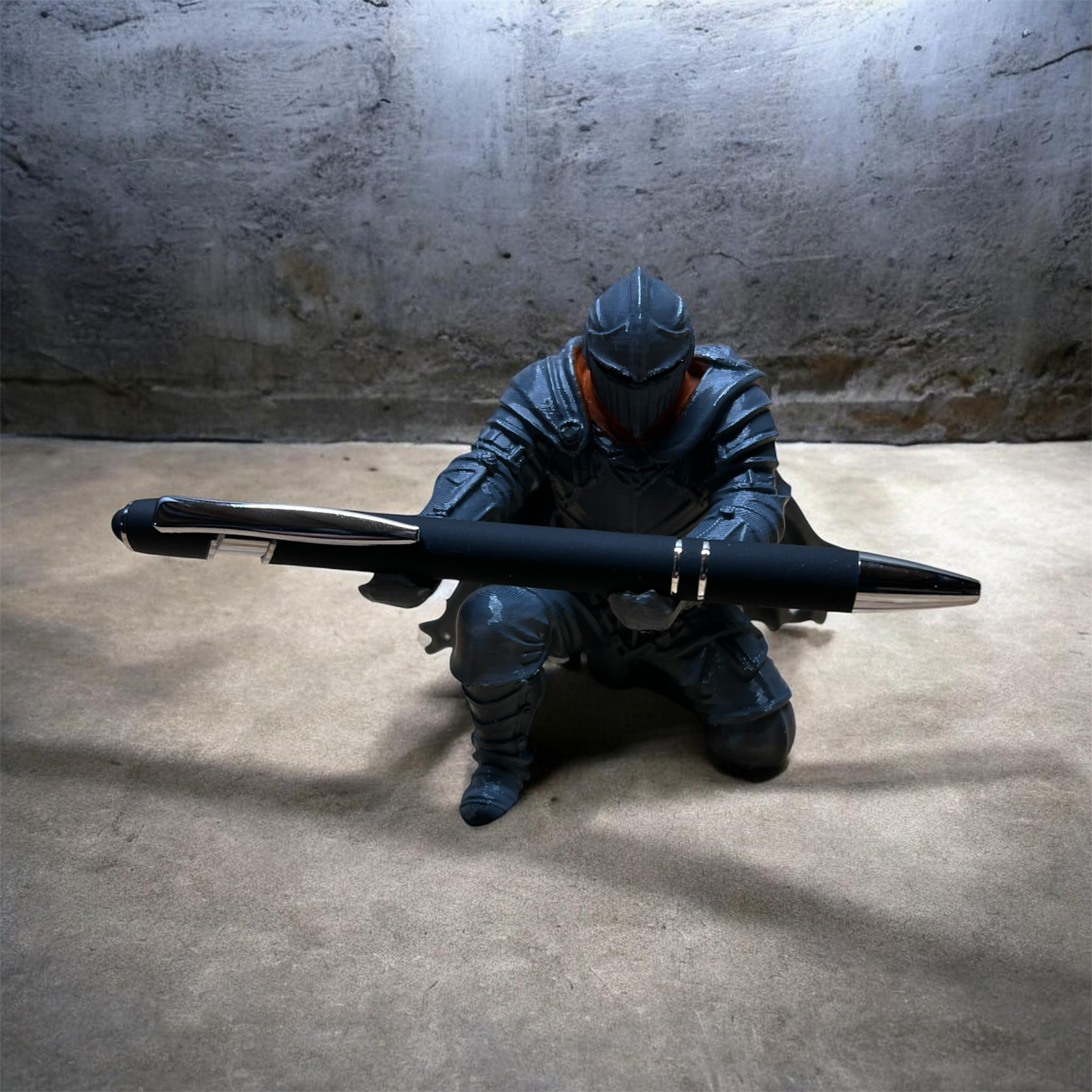 Knight Action Figure pen holder