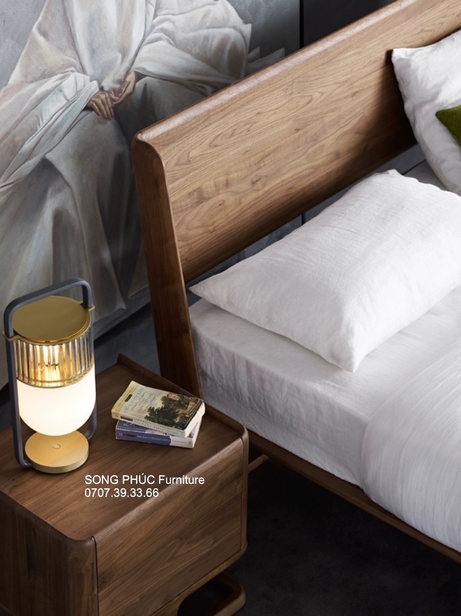Mẫu Giường Ngủ Gỗ Tự Nhiên Màu Óc Chó Hiện Đại, Sang Trọng SP-309
