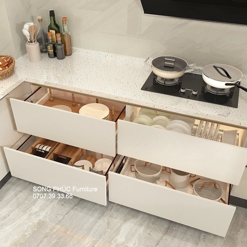 Tủ Bếp Gỗ Công Nghiệp Màu Trắng Hiện Đại SP-702