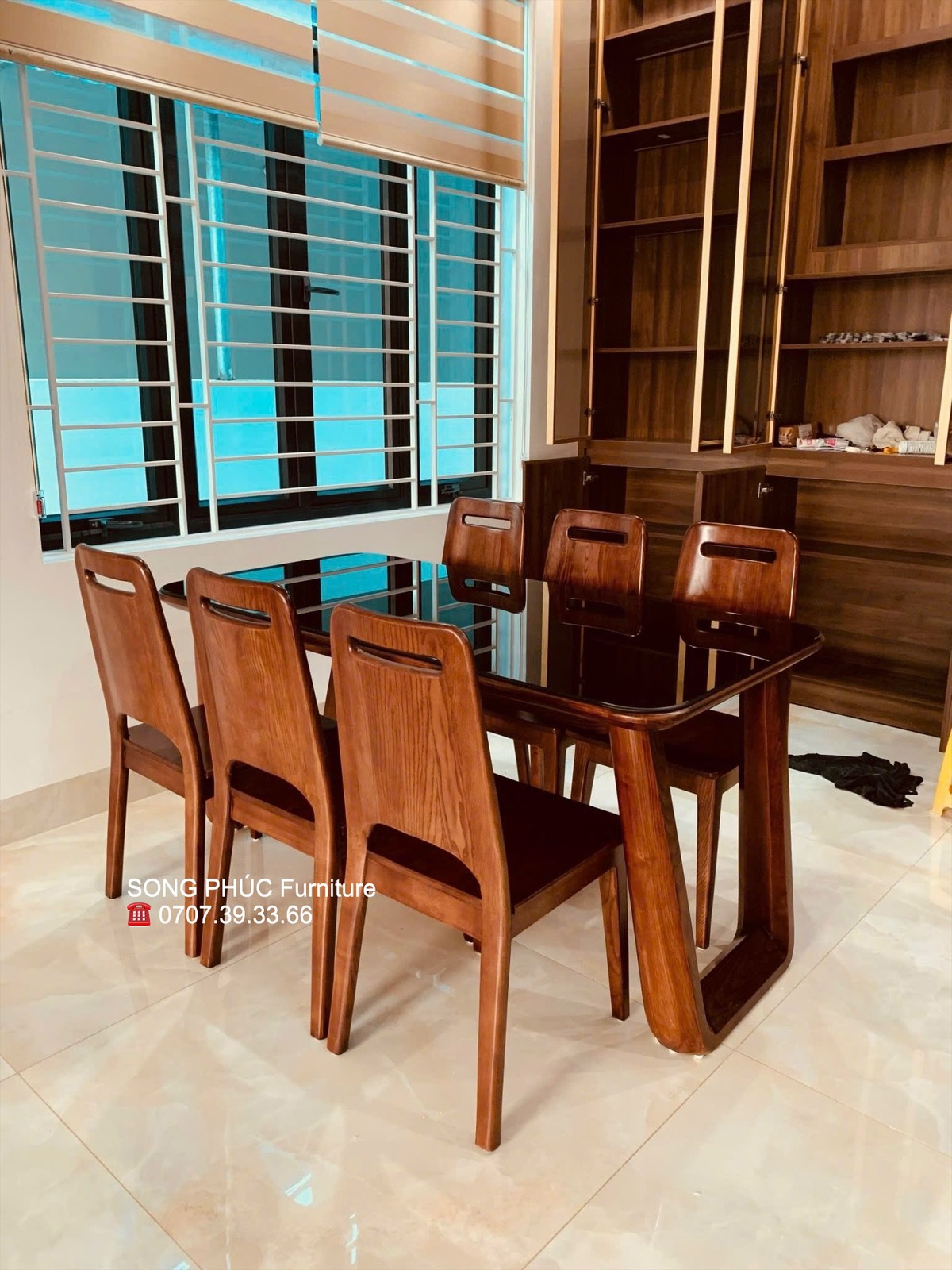 Bộ Bàn Ăn Gỗ Tự Nhiên Kiểu Dáng Đẹp, Sang Trọng SP-505