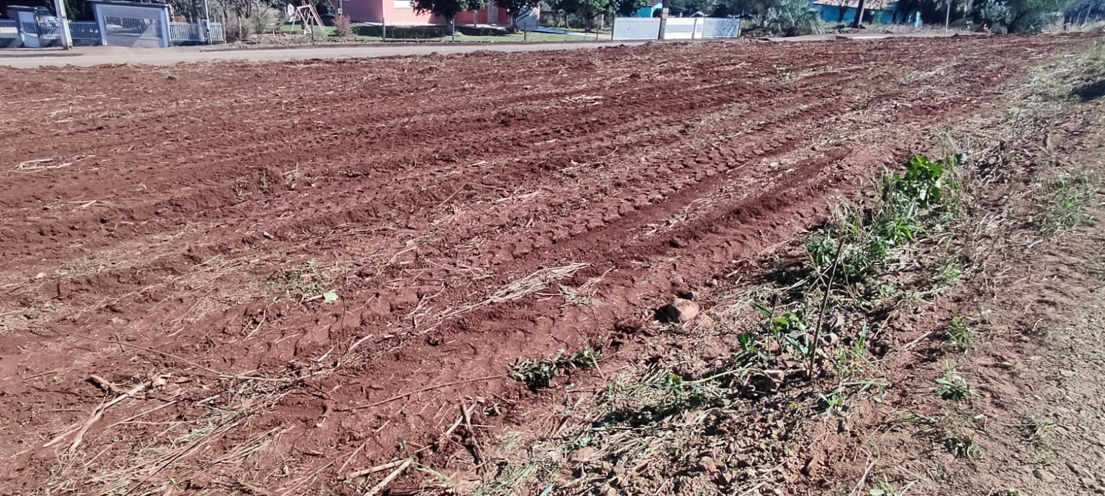 Vende 6 terrenos de 300 metros