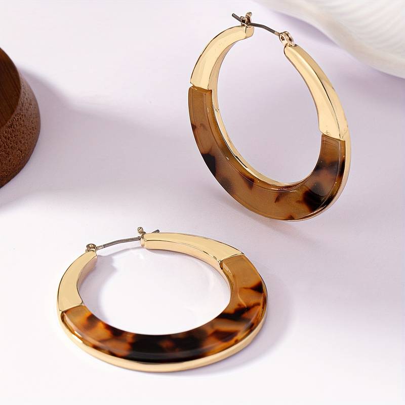 Vintage brown leopard resin hoop earrings 
