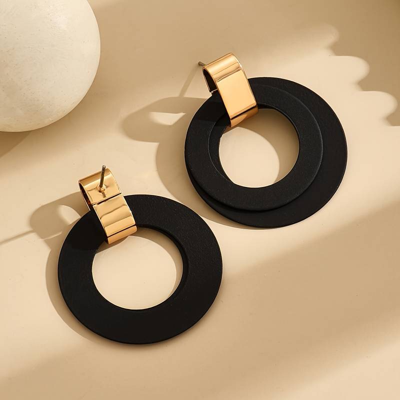 Black round  stud earrings