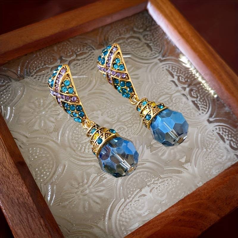 Elegant Dangle 18k Gold Plated Earrings. 