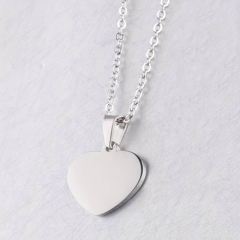 Simple  Heart Pendant Necklace Clavicle Chain For Men And Women