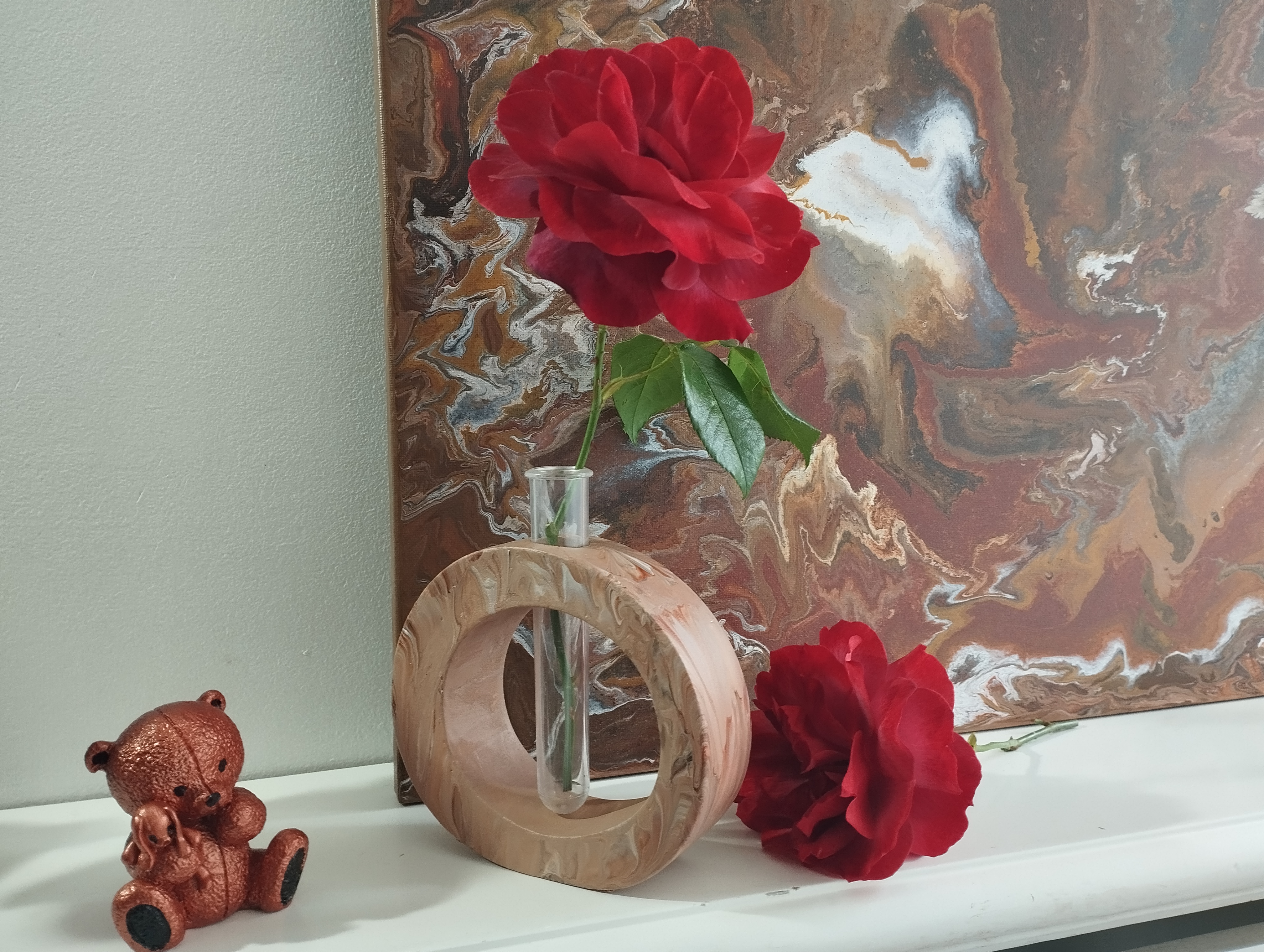 Artistic brown swirl vase