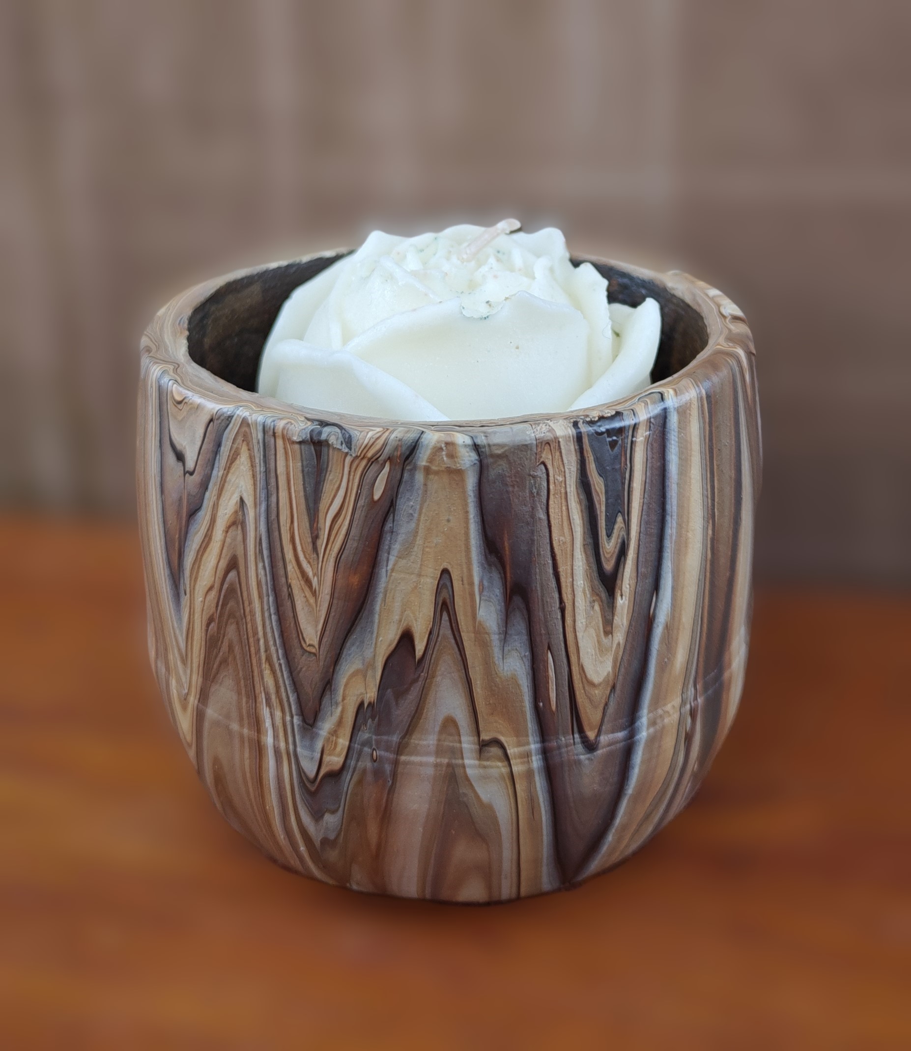 Woodgrain patterned pot with decorative flower