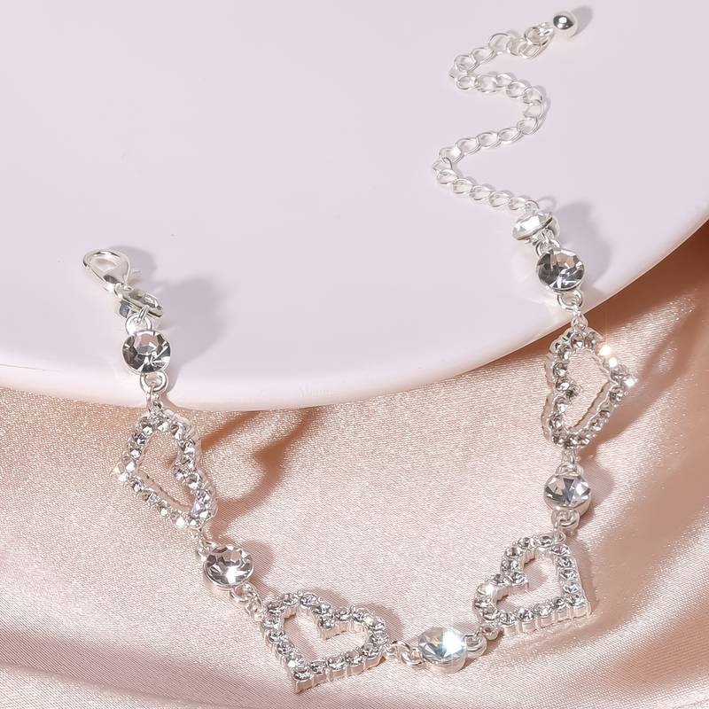 Heart shaped crystal bracelet