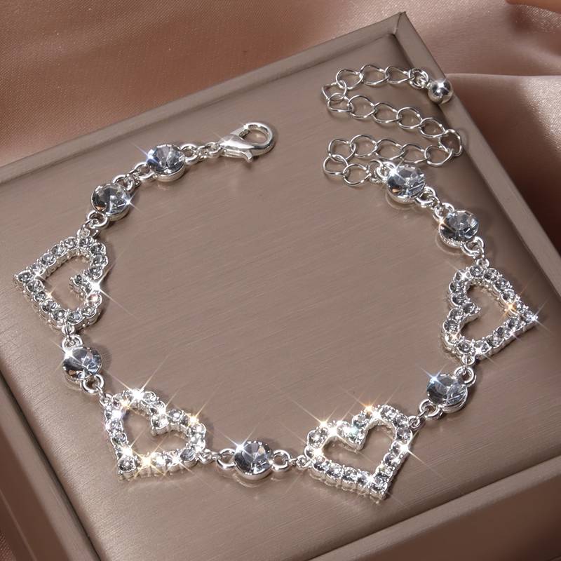 Heart shaped crystal bracelet