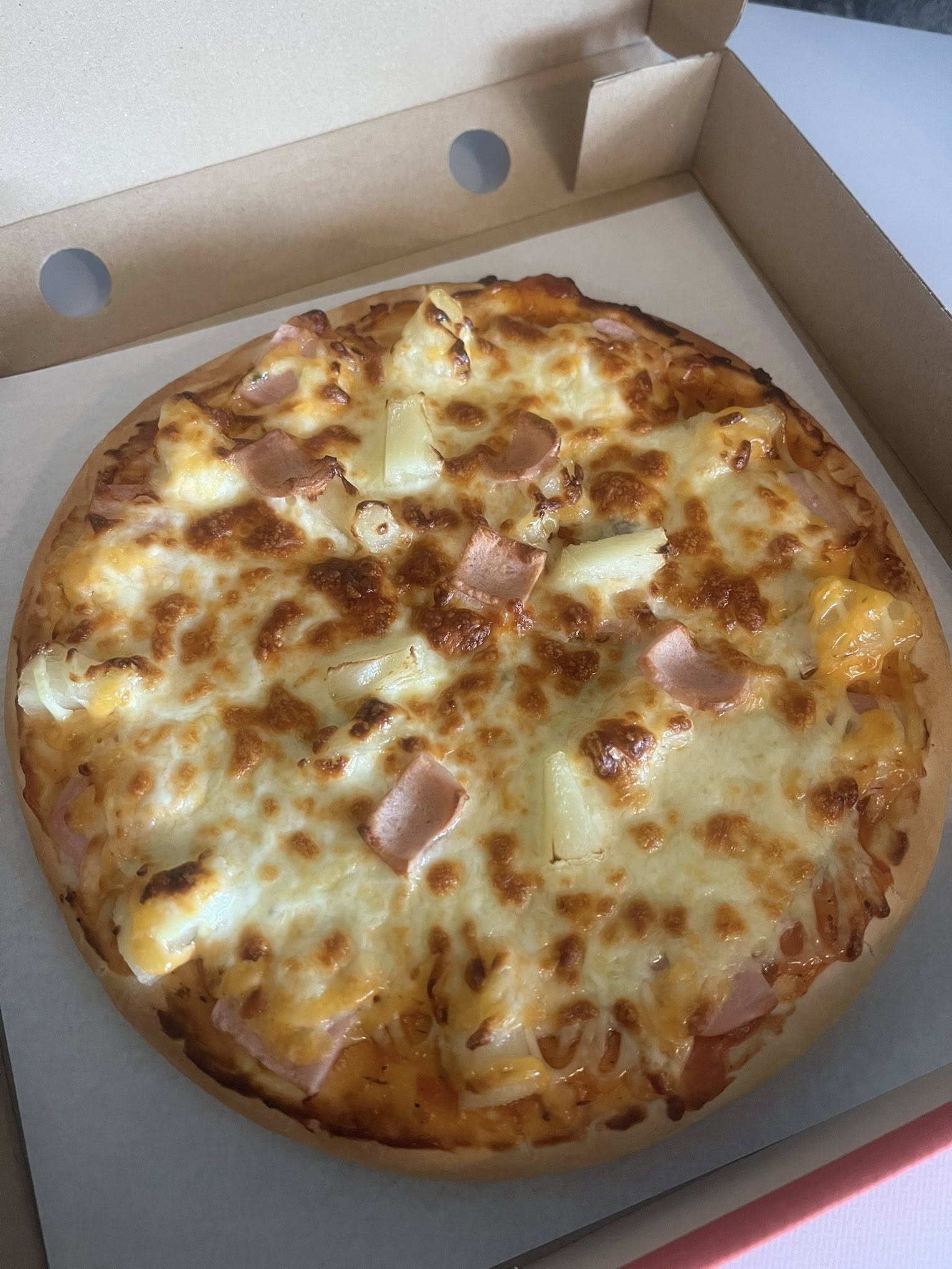 ฮาวายเอี้ยน Hawaiian Pizza