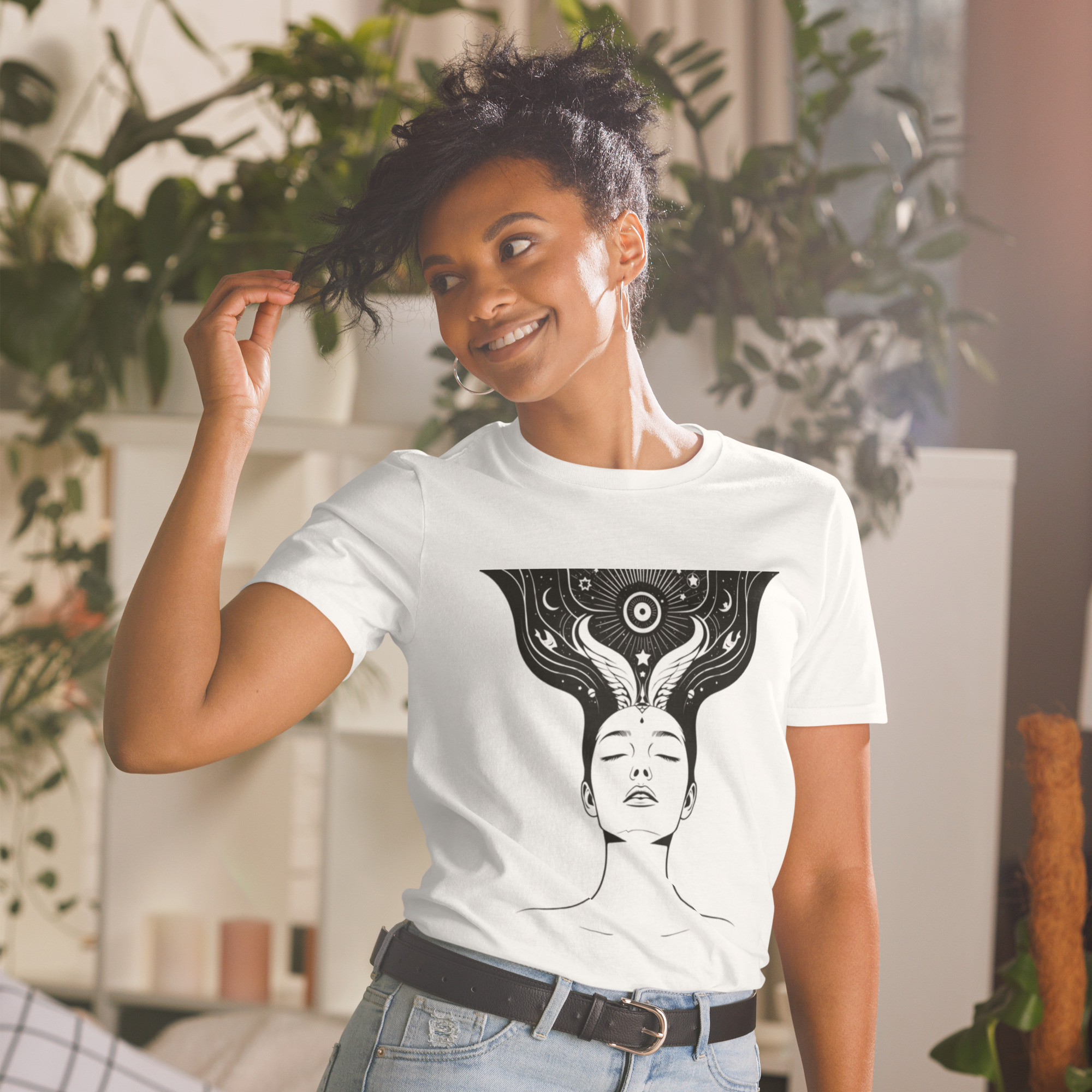 She Who Trusts the Unseen Becomes Unstoppable – Divine Feminine Women’s T-Shirt