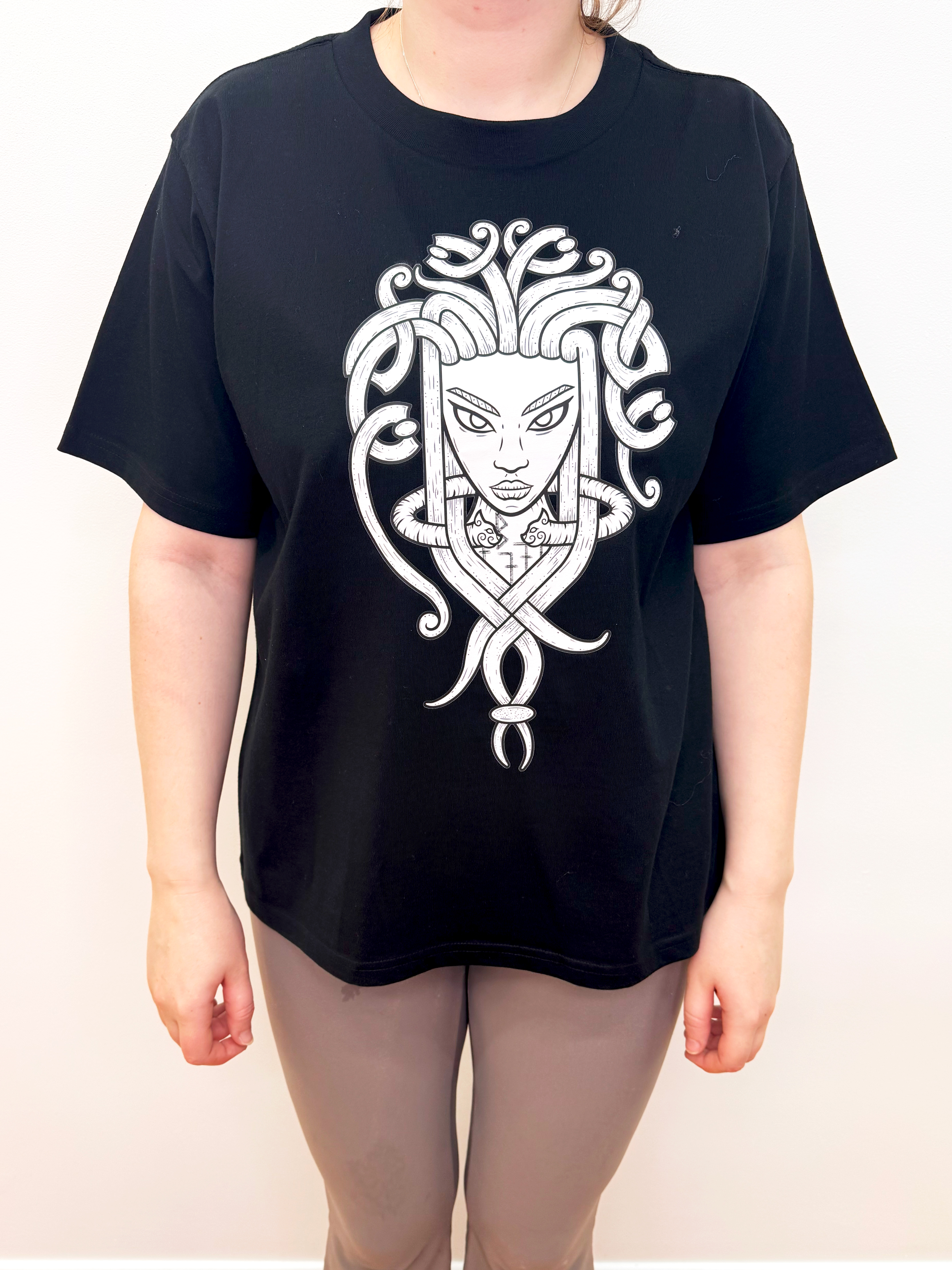 Nordic style Freyja God mask women’s T-shirt B&W