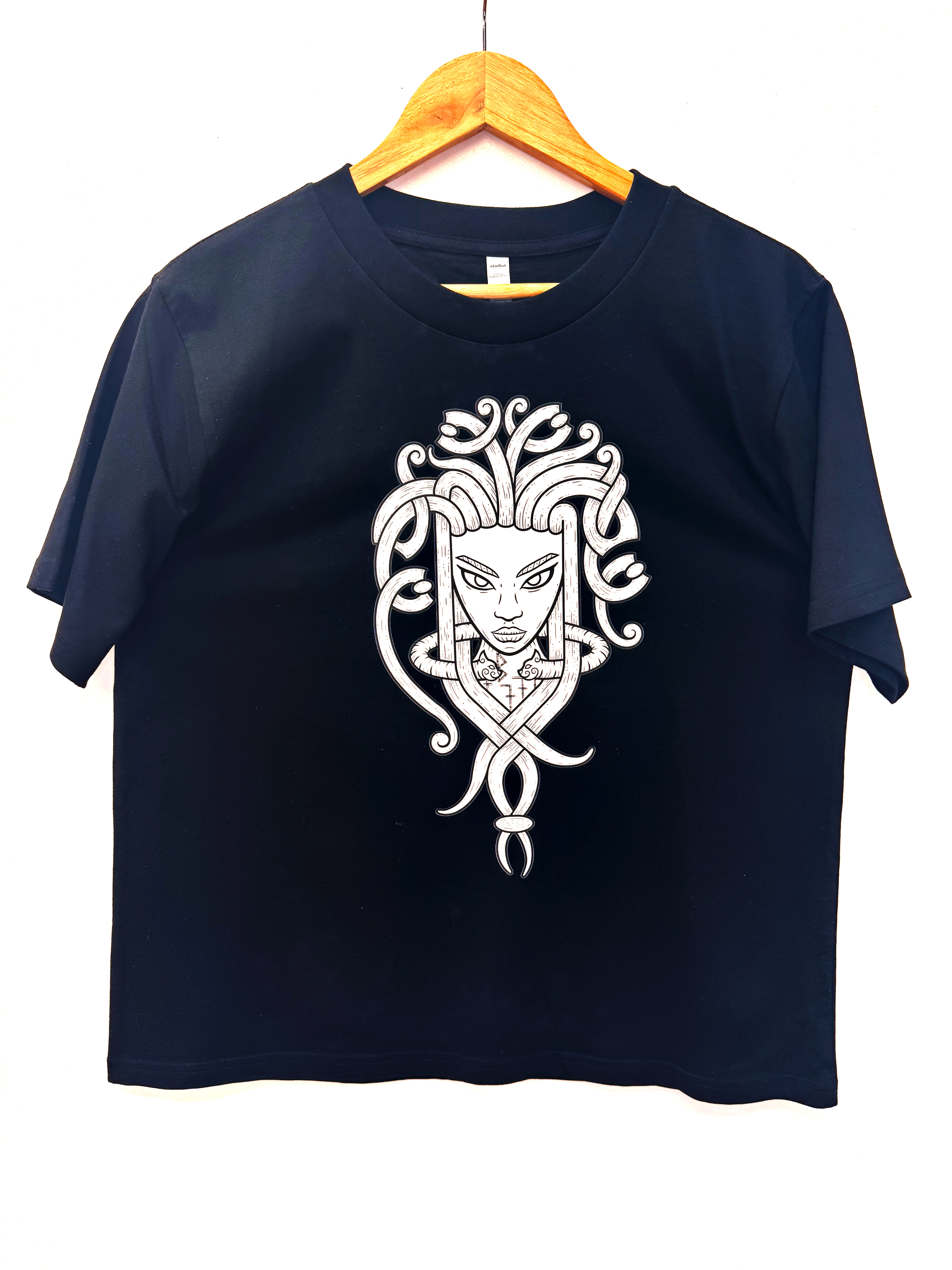 Nordic style Freyja God mask women’s T-shirt B&W