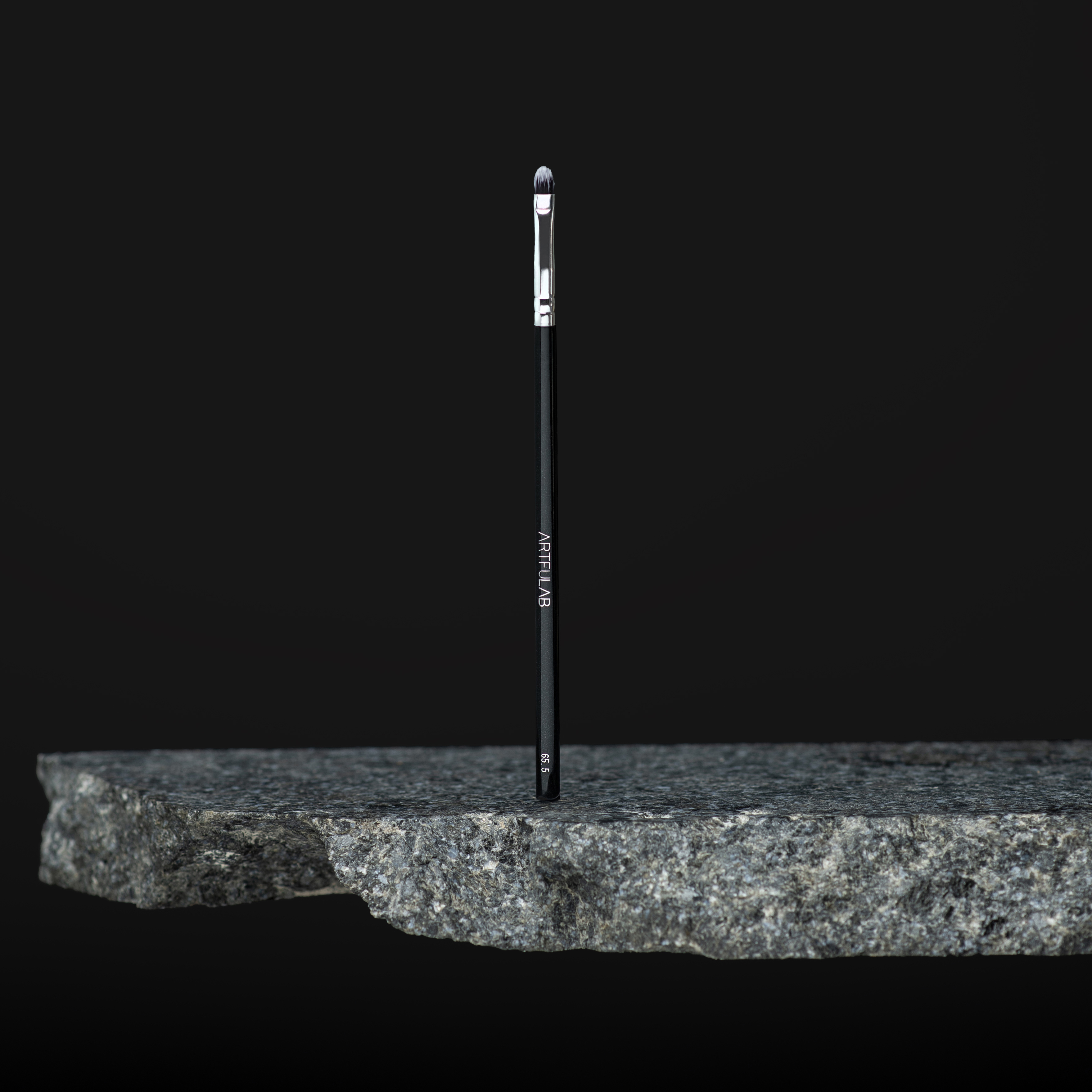 CREAM SHADOW DETAIL (65.5)