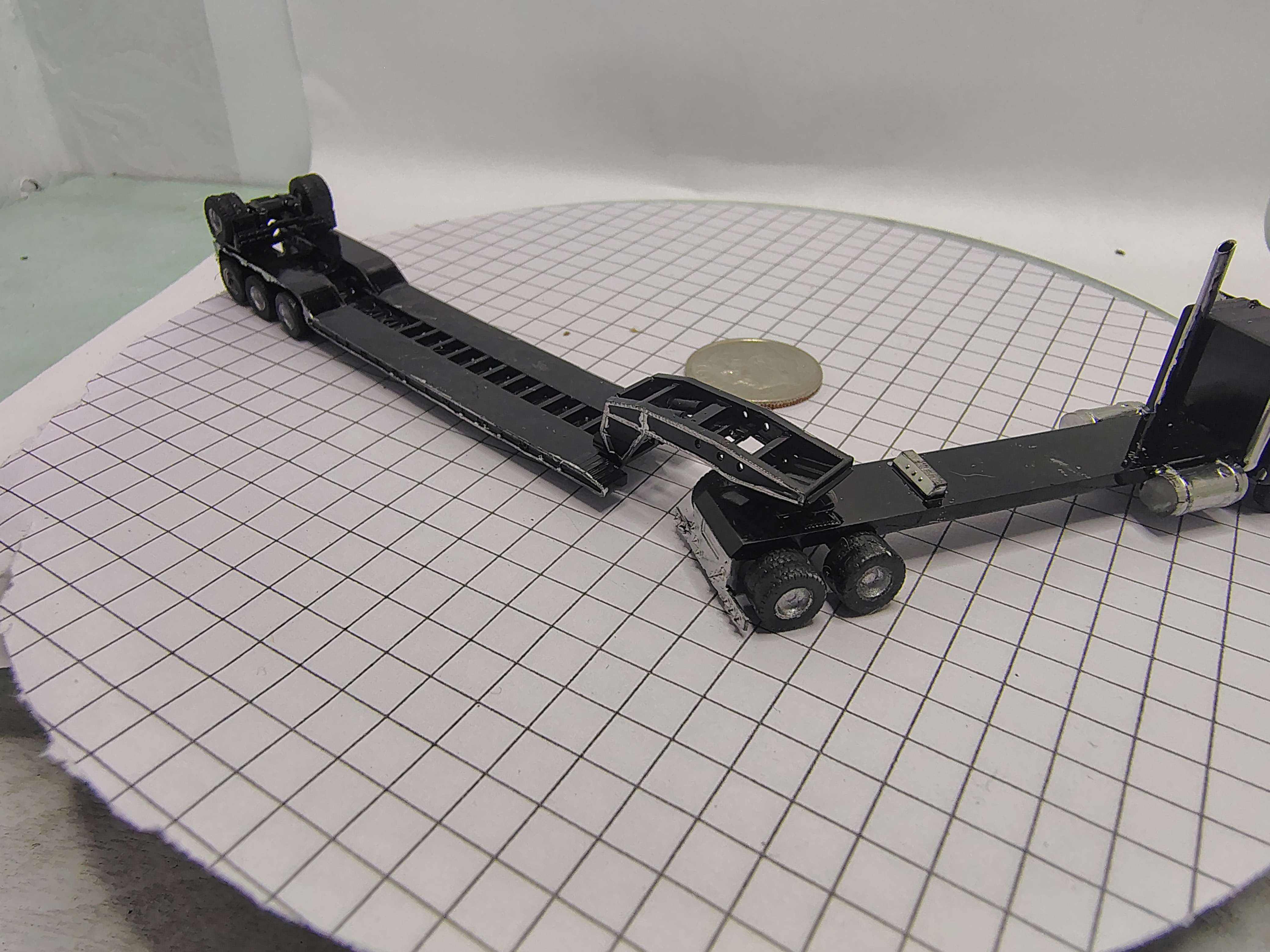 N Scale Freightliner Stretch Daycab With Lowboy 