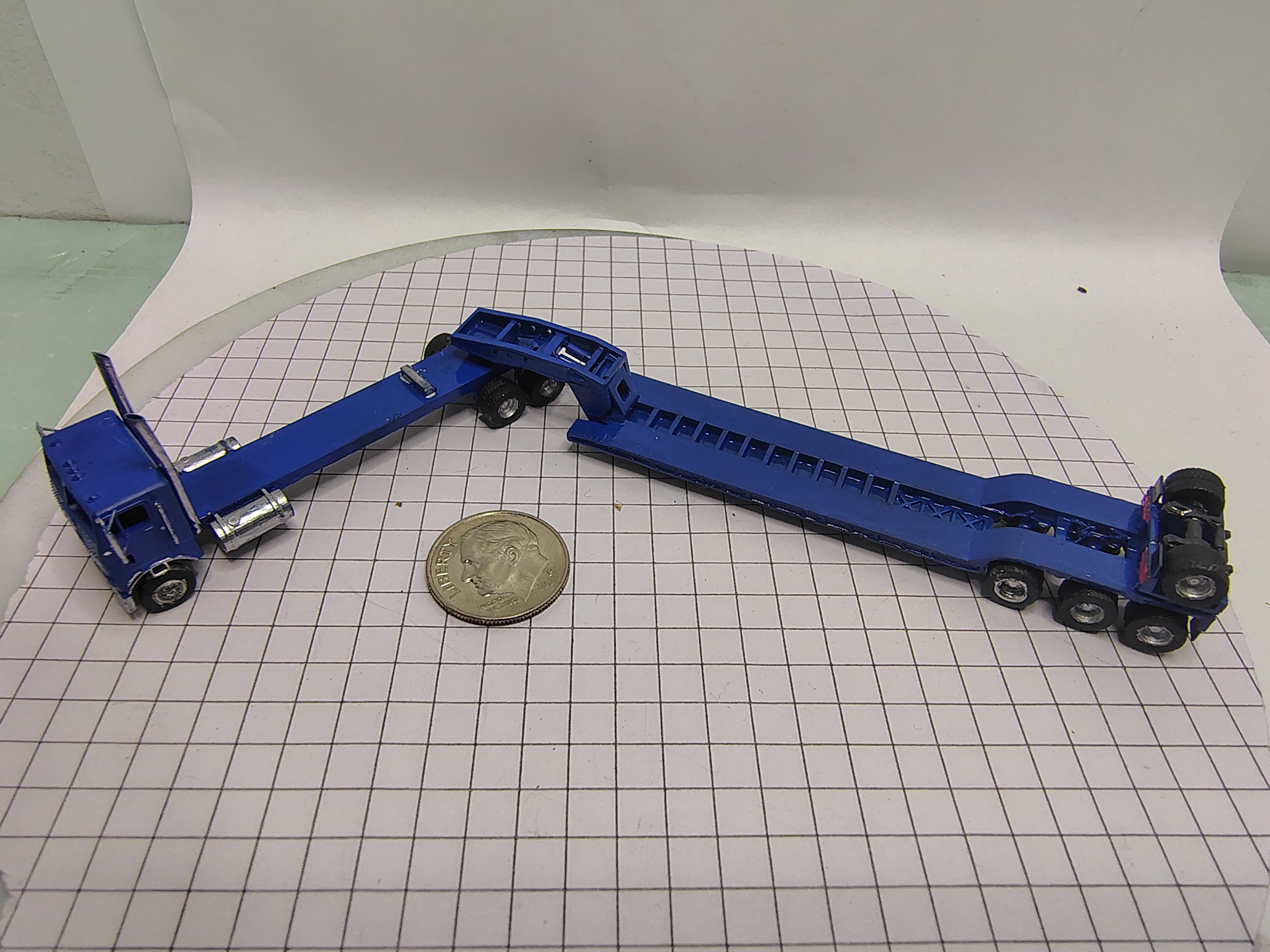 N Scale Freightliner Cab Over Stretch Chassis with lowboy Trailer