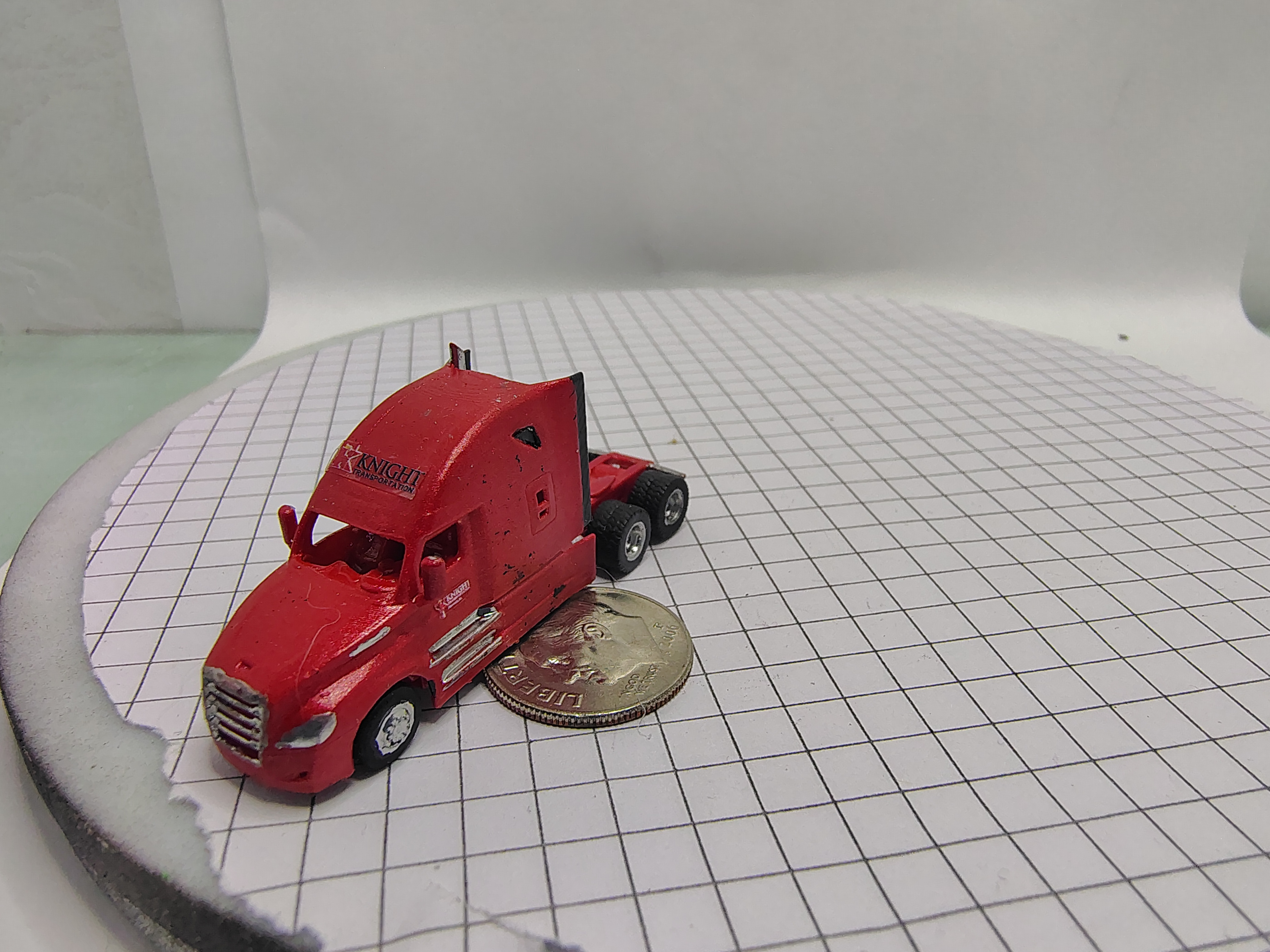 N Scale Freightliner Cascadia Sleeper Knight