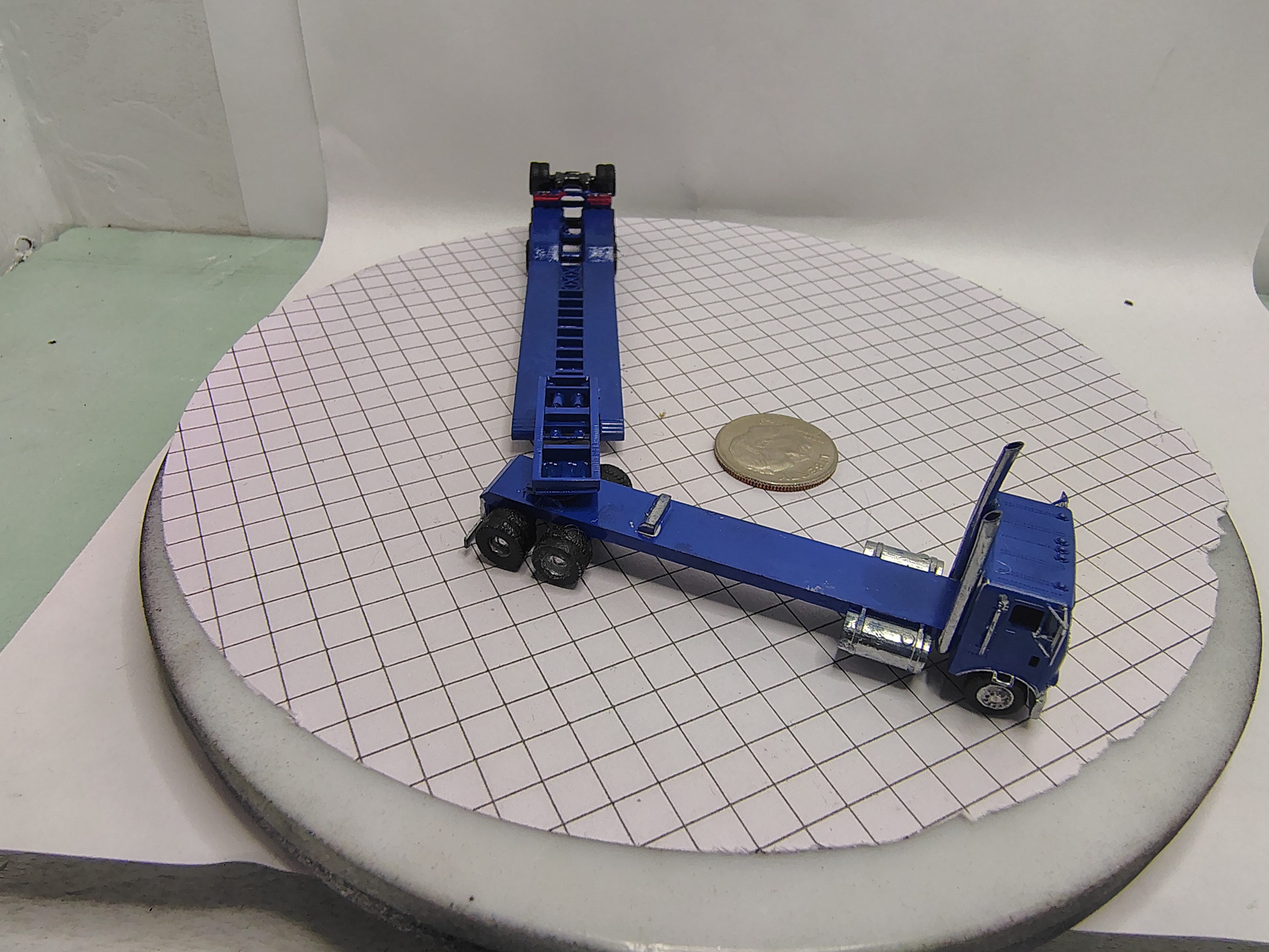 N Scale Freightliner Cab Over Stretch Chassis with lowboy Trailer