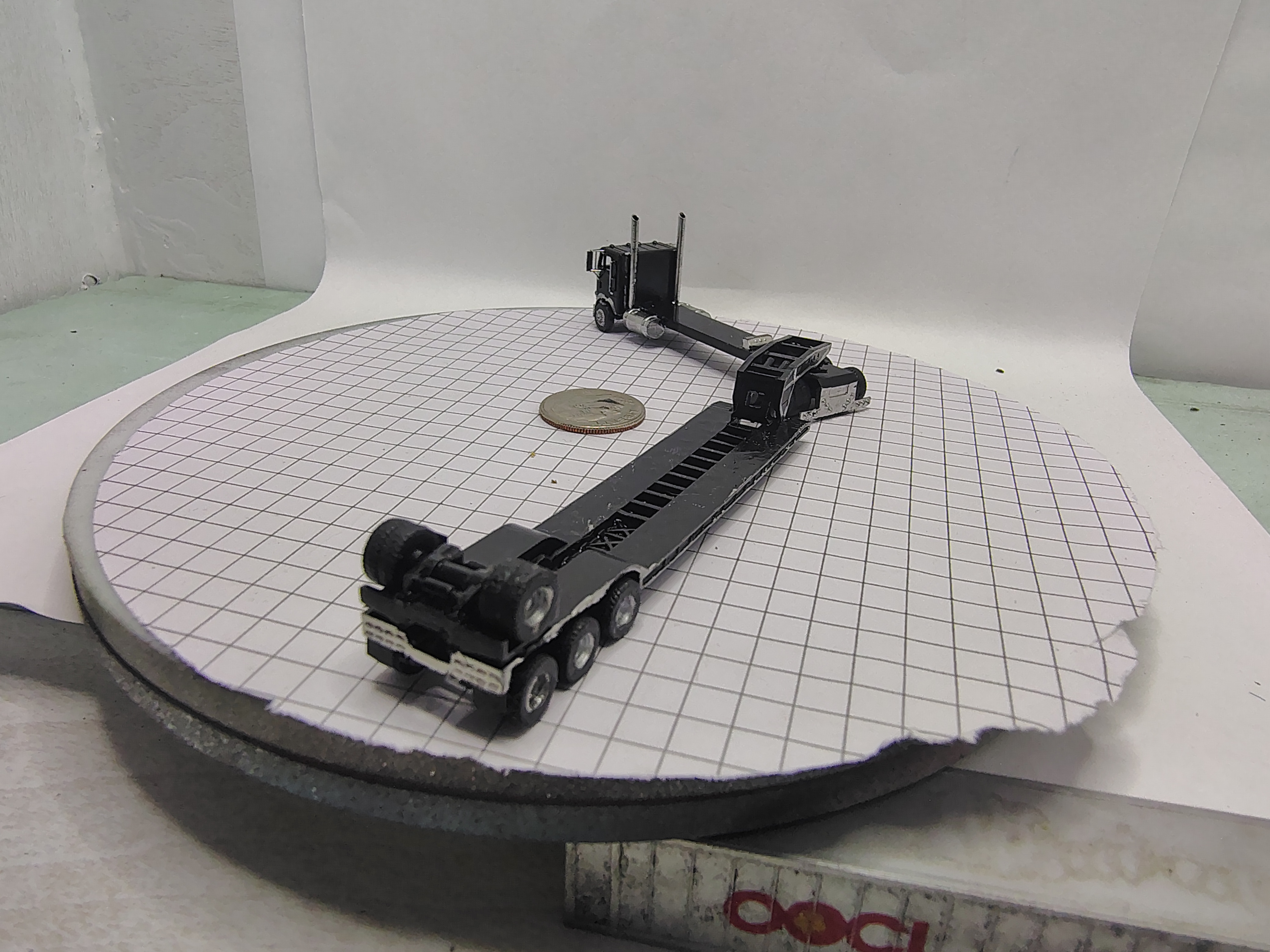 N Scale Freightliner Stretch Daycab With Lowboy 