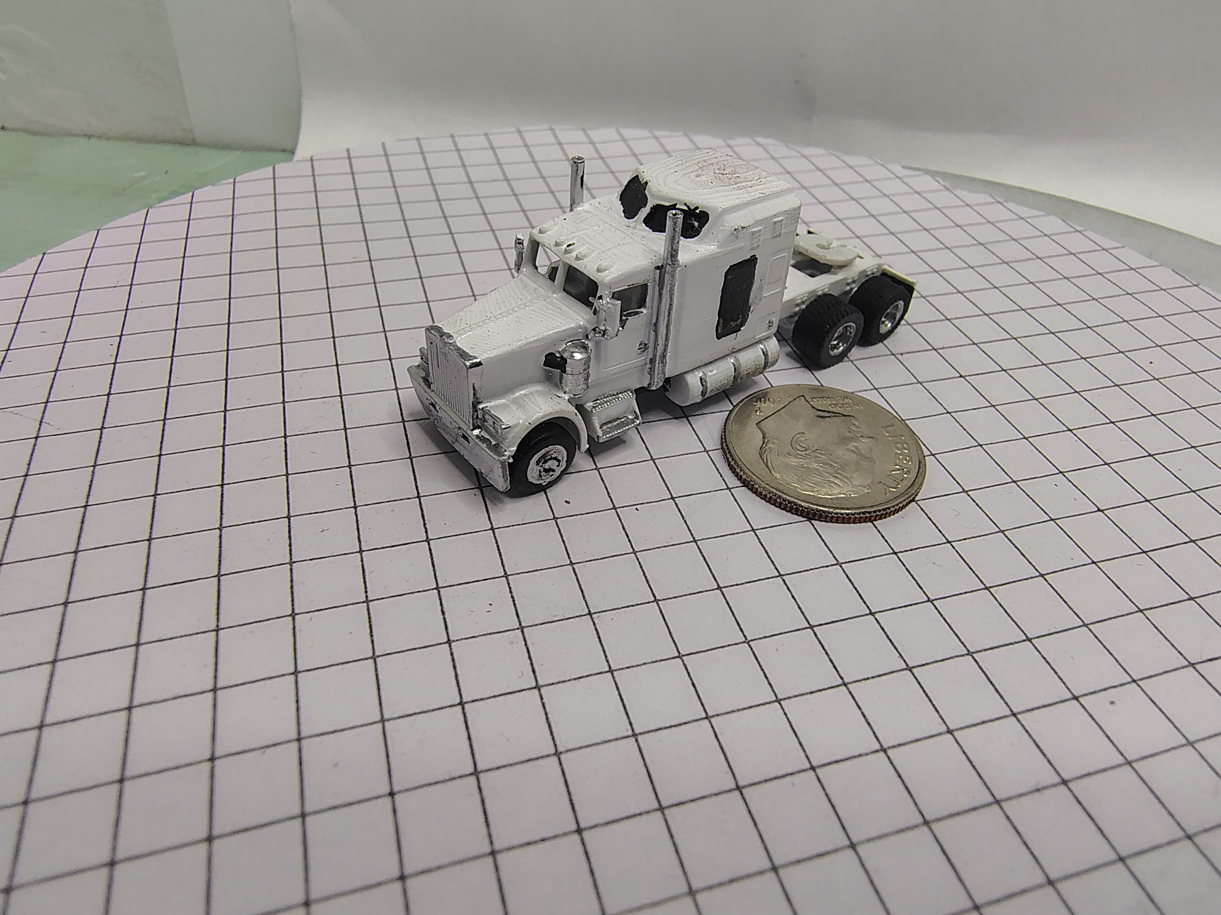 N Scale Kenworth W-900 Aerodyne Sleeper