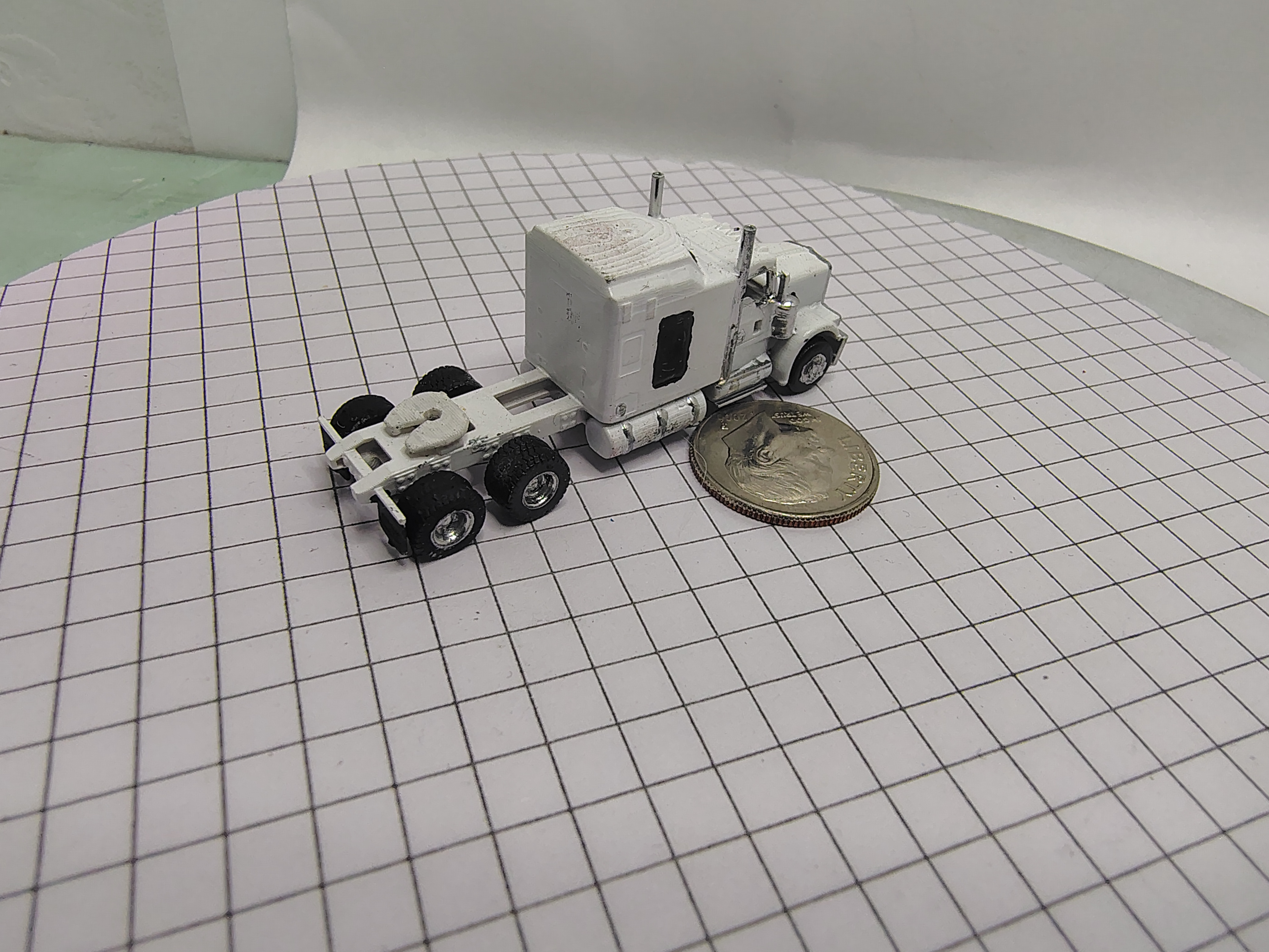 N Scale Kenworth W-900 Aerodyne Sleeper