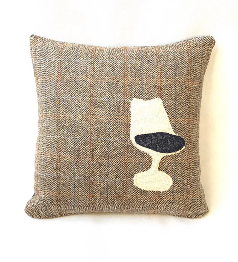 Saarinen Tulip chair applique reversible cushion