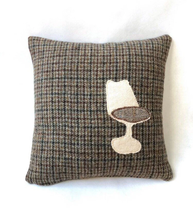 Saarinen Tulip chair reversible cushion