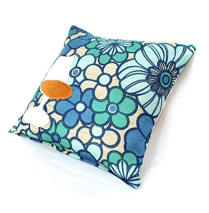 Tulip chair reversible cream & blue vintage retro cushion