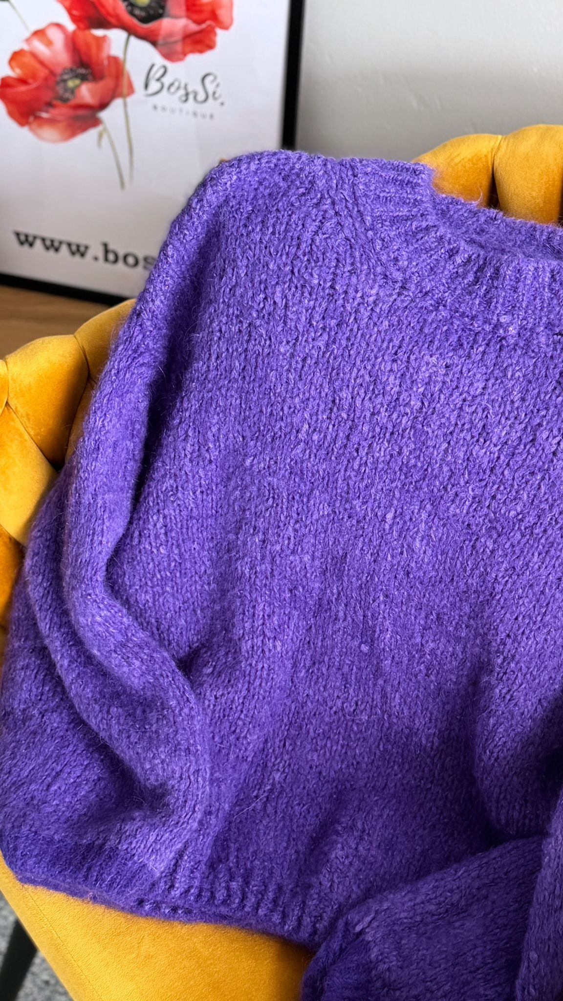 Violetinis storesnio siūlo moheros megztinis