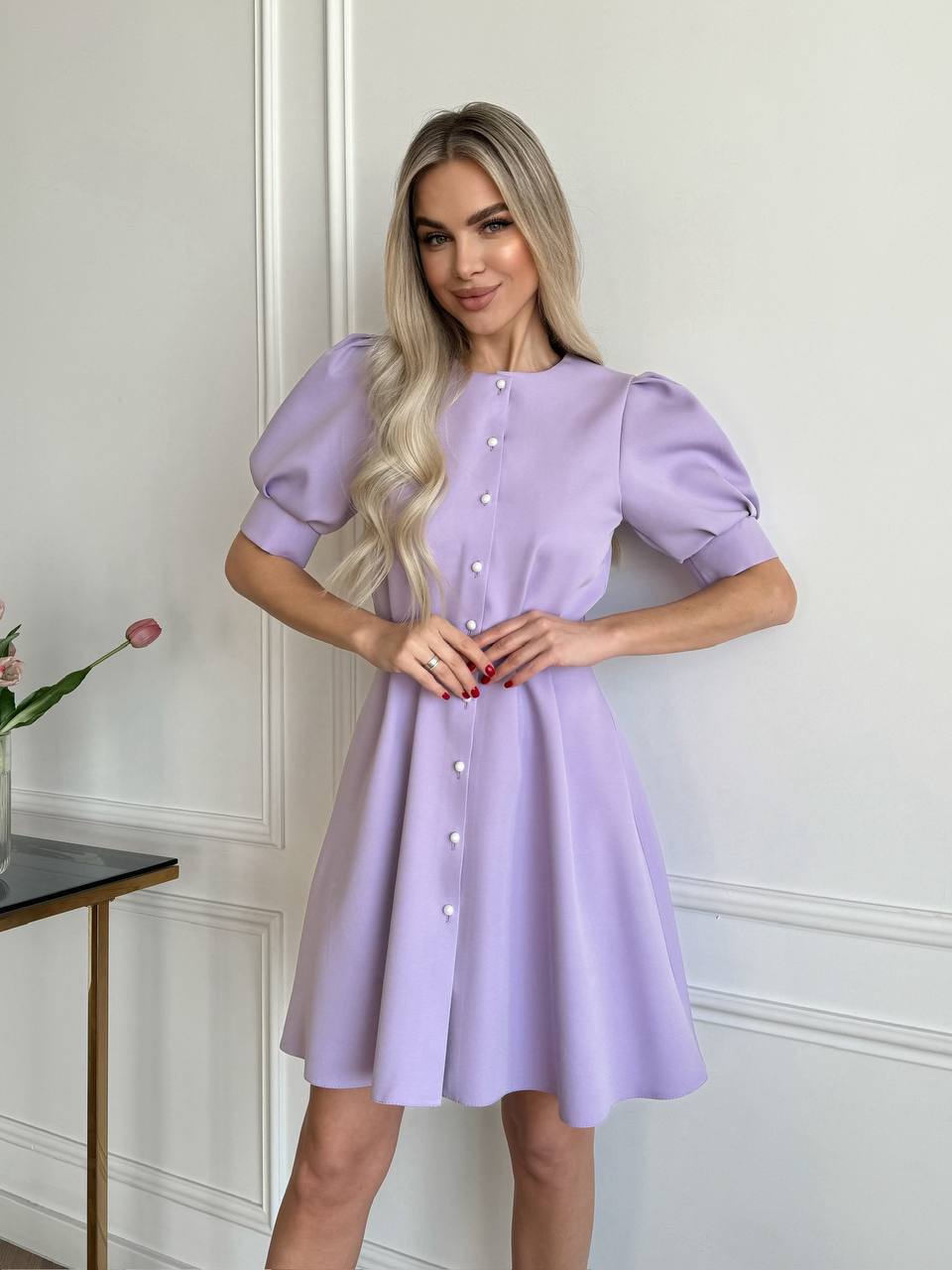 Alyvinės spalvos suknelė