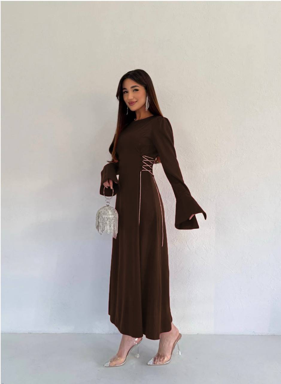Šokolado spalvos prabangi suknelė