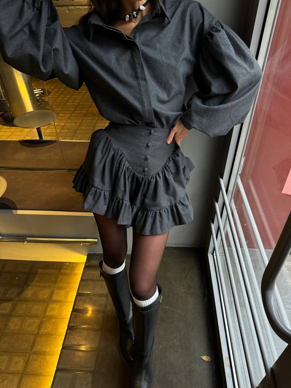 Tamsiai pilkas stilingas komplektas