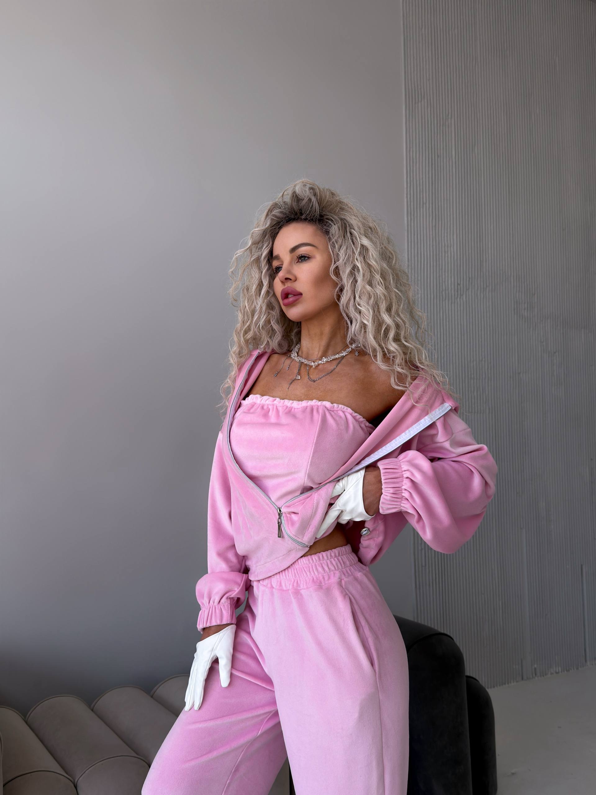 Šviesiai rožinis 3-jų dalių veliūro komplektas