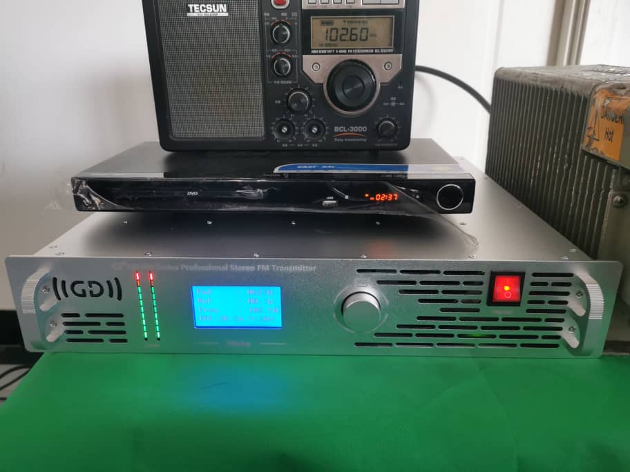 Professional Stereo FM Transmitter
