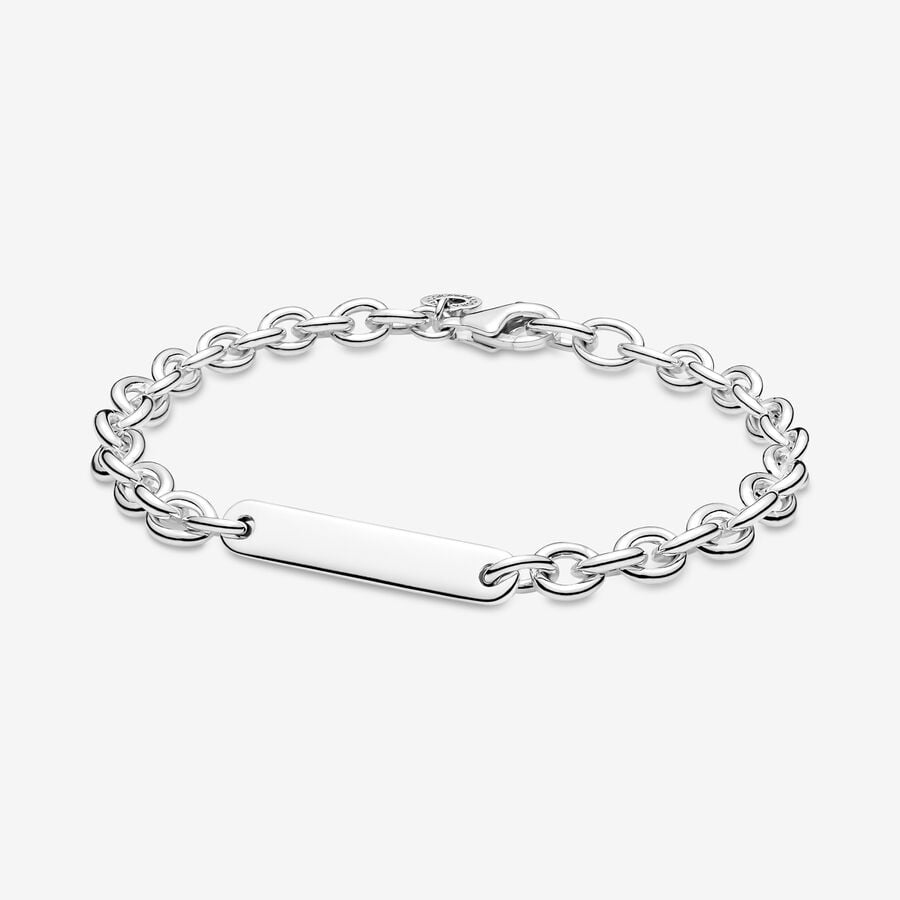 Pulsera con placa de plata 