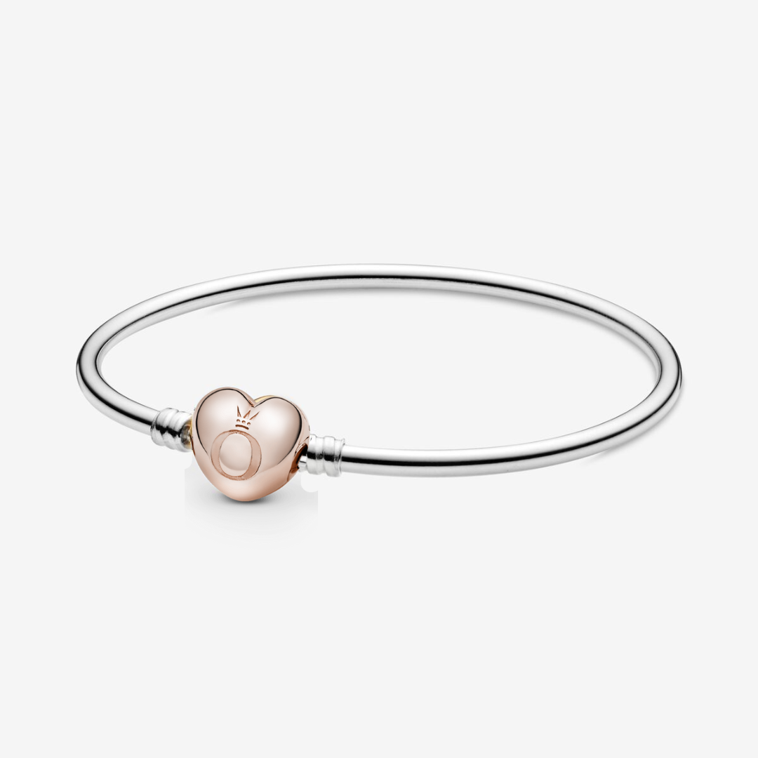 Pulsera rígida con cierre corazón