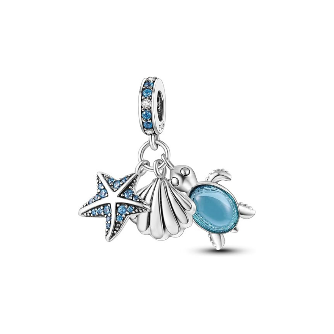 Charm colgante triple estrella, concha y tortuga marina 